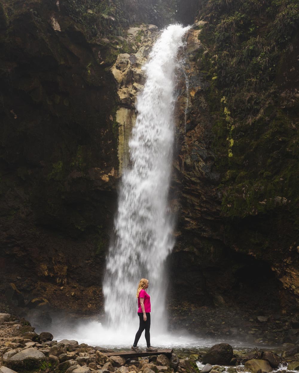 Catarata Río Agrio in Bajos del Toro, Costa Rica