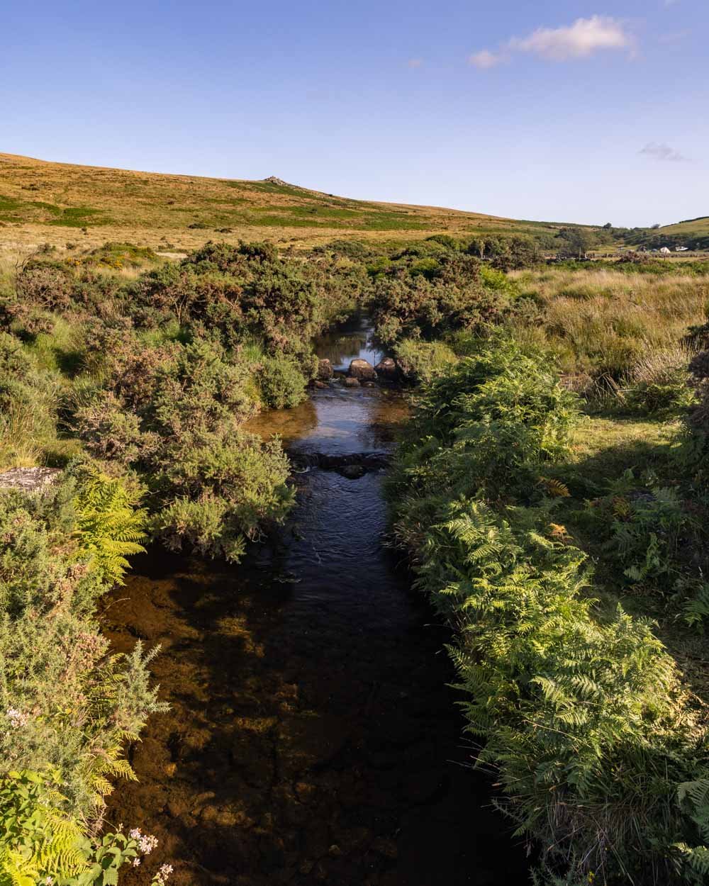 Foggintor Quarry: abandoned ruins and incredible wild swimming — Walk My  World