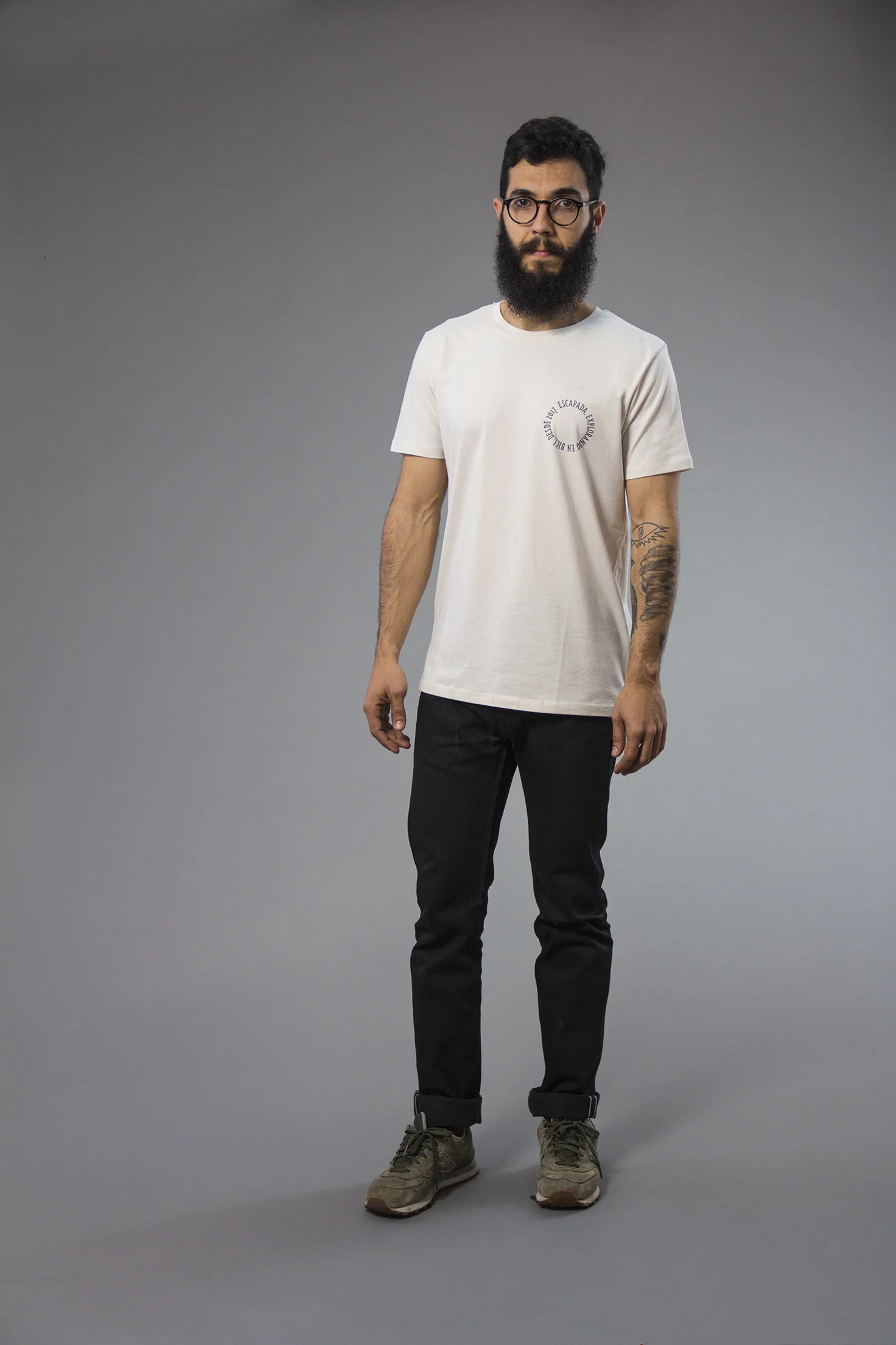Tshirt_explorando_03_w.jpg