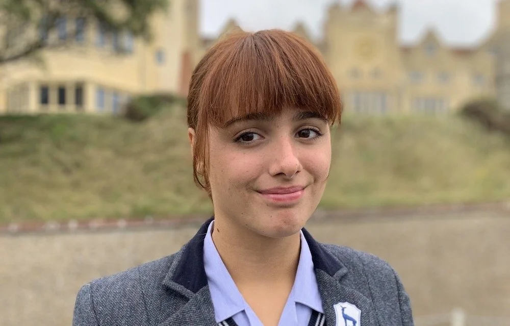 Veronica won an Art Scholarship to Roedean School and joined in Year 9