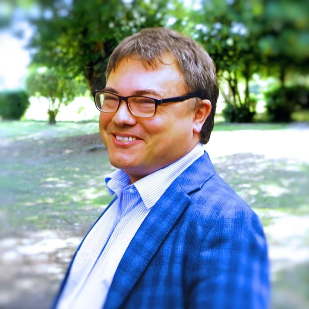 Stuart Douch, B.A. (Hons), M.A., Head of English and History