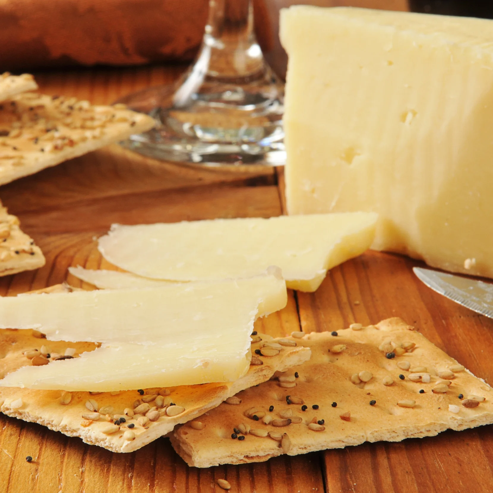 Vermont Artisan Cheeses & Crackers Taste local Vermont cheeses and crackers every day at 5pm. Enjoy the tangy flavor of Vermont cheddar and other cheeses on our crunchy crackers. *Included