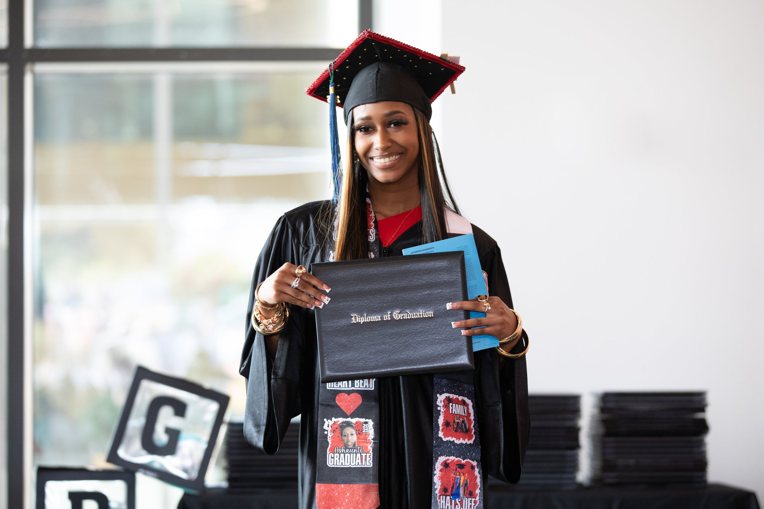 FIVEKEYSGRAD2025-3008.JPG