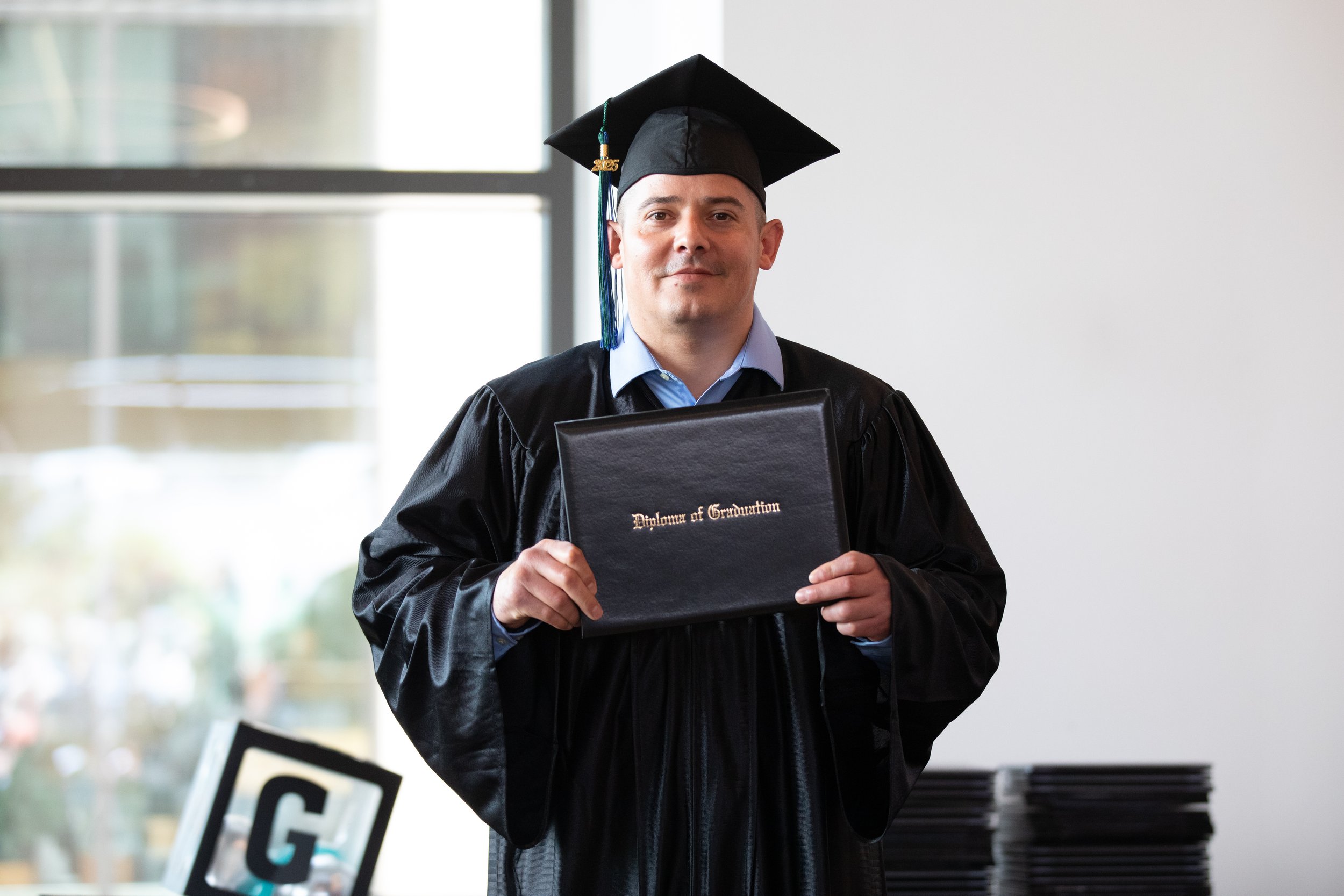 FIVEKEYSGRAD2025-3115.JPG