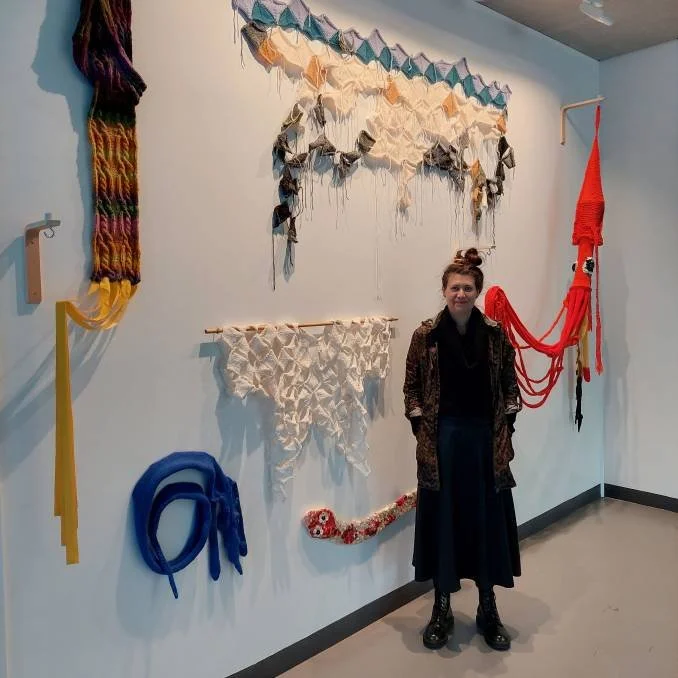 KAHLE_Jade_Scarfwork_selfie_2-22.jpg