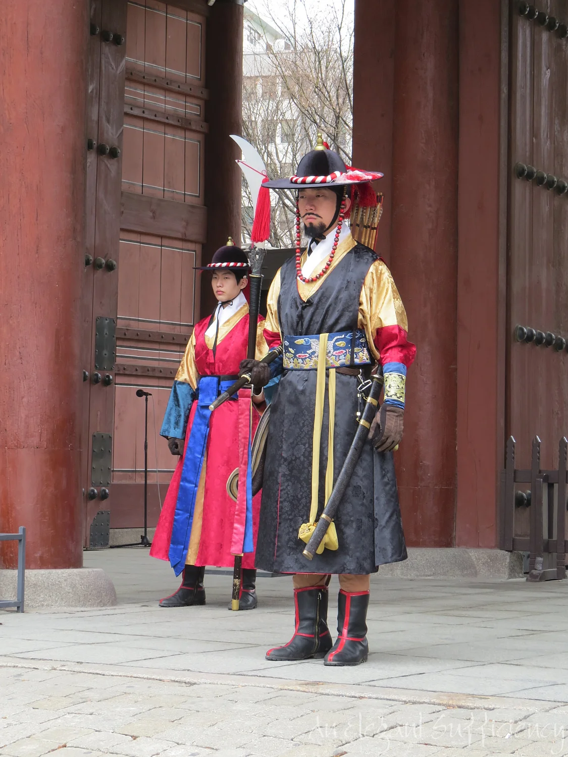 An nyoung ha seh yo Seoul!