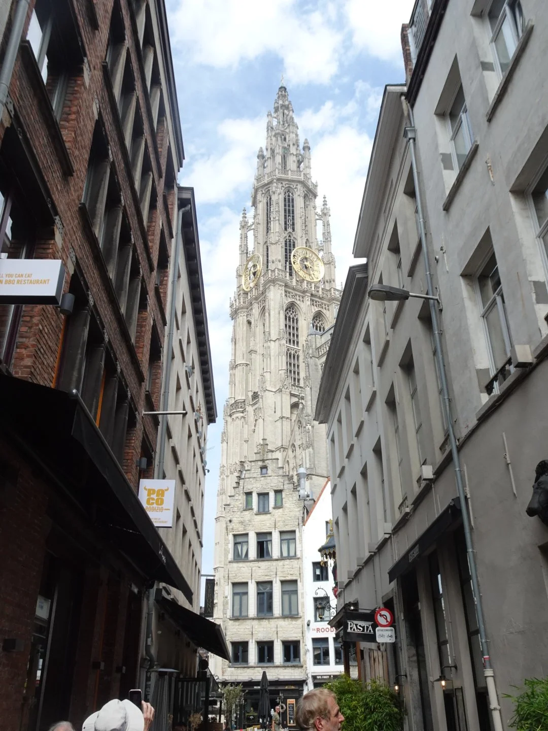A sweet walk in the city