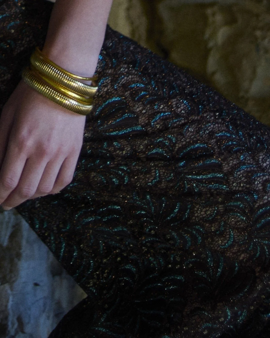 Details of Bombay Sapphire collection!

www.feelmefab.com

#ss26 #springsummercollection #resortwear