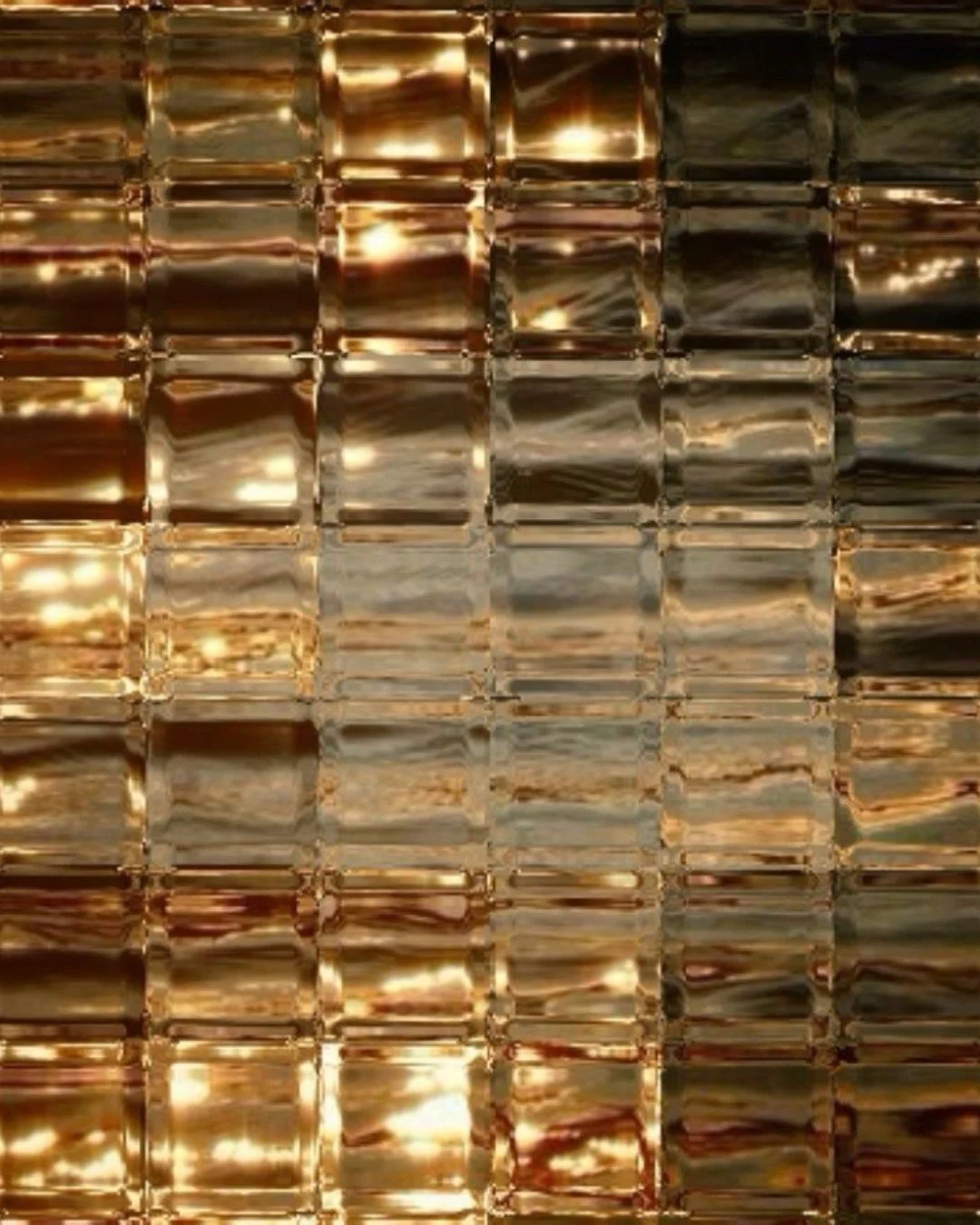 Shades of water and gold.

www.feelmefab.com