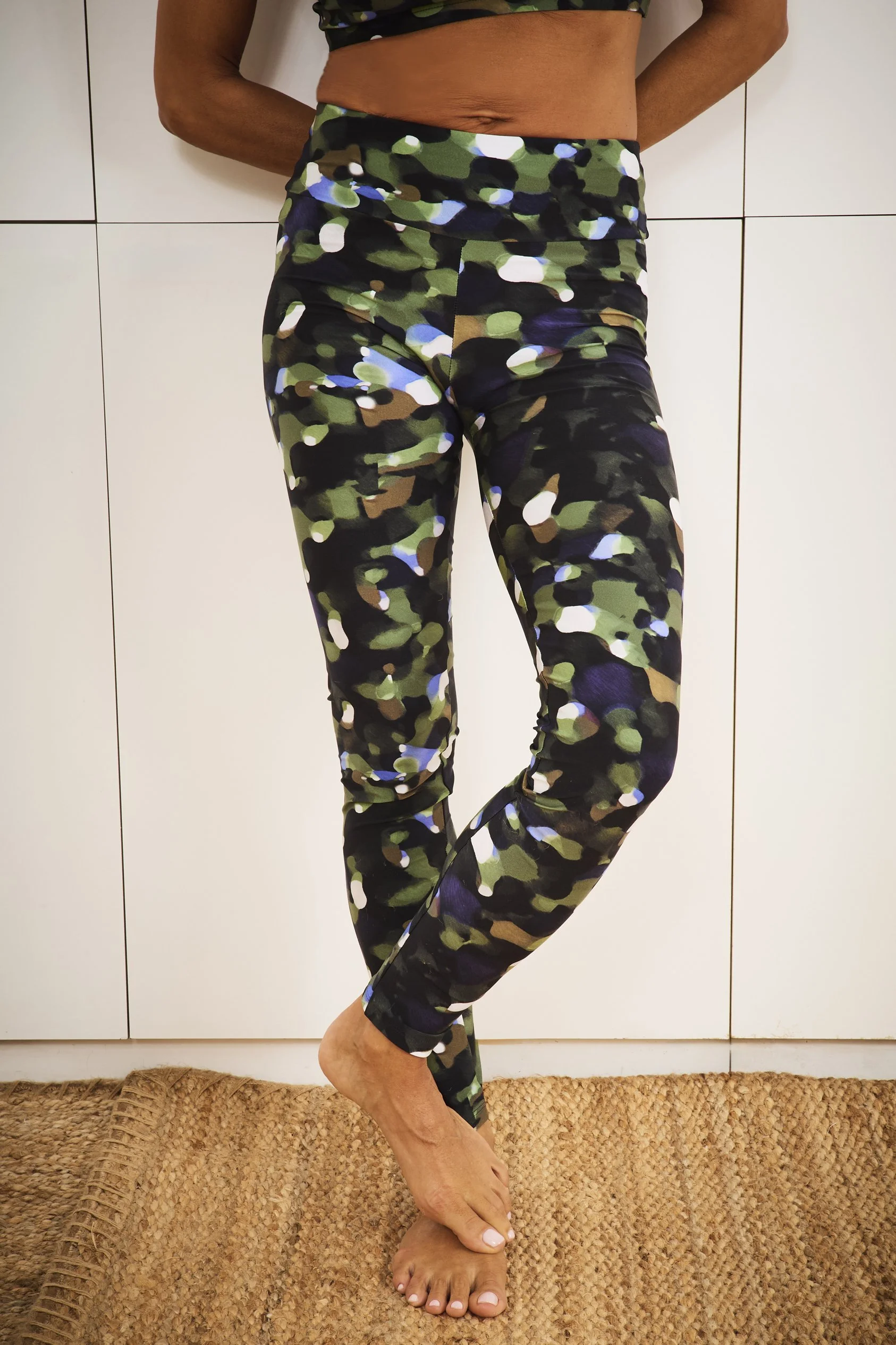 ALAIA leggins + EQUINOX top in boreal print front detail - STUDIO.jpg