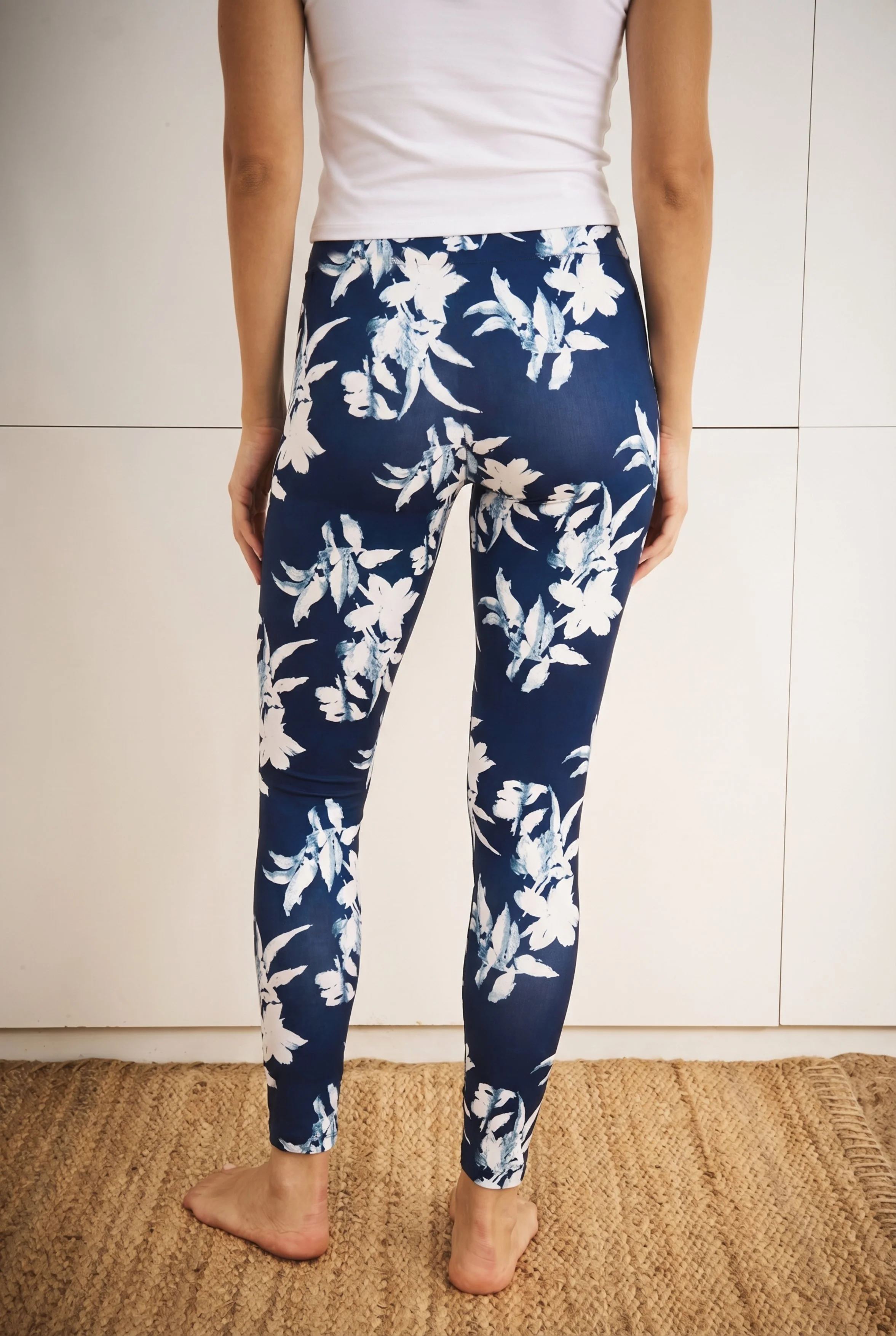 ALAIA leggins in aven print back.jpg