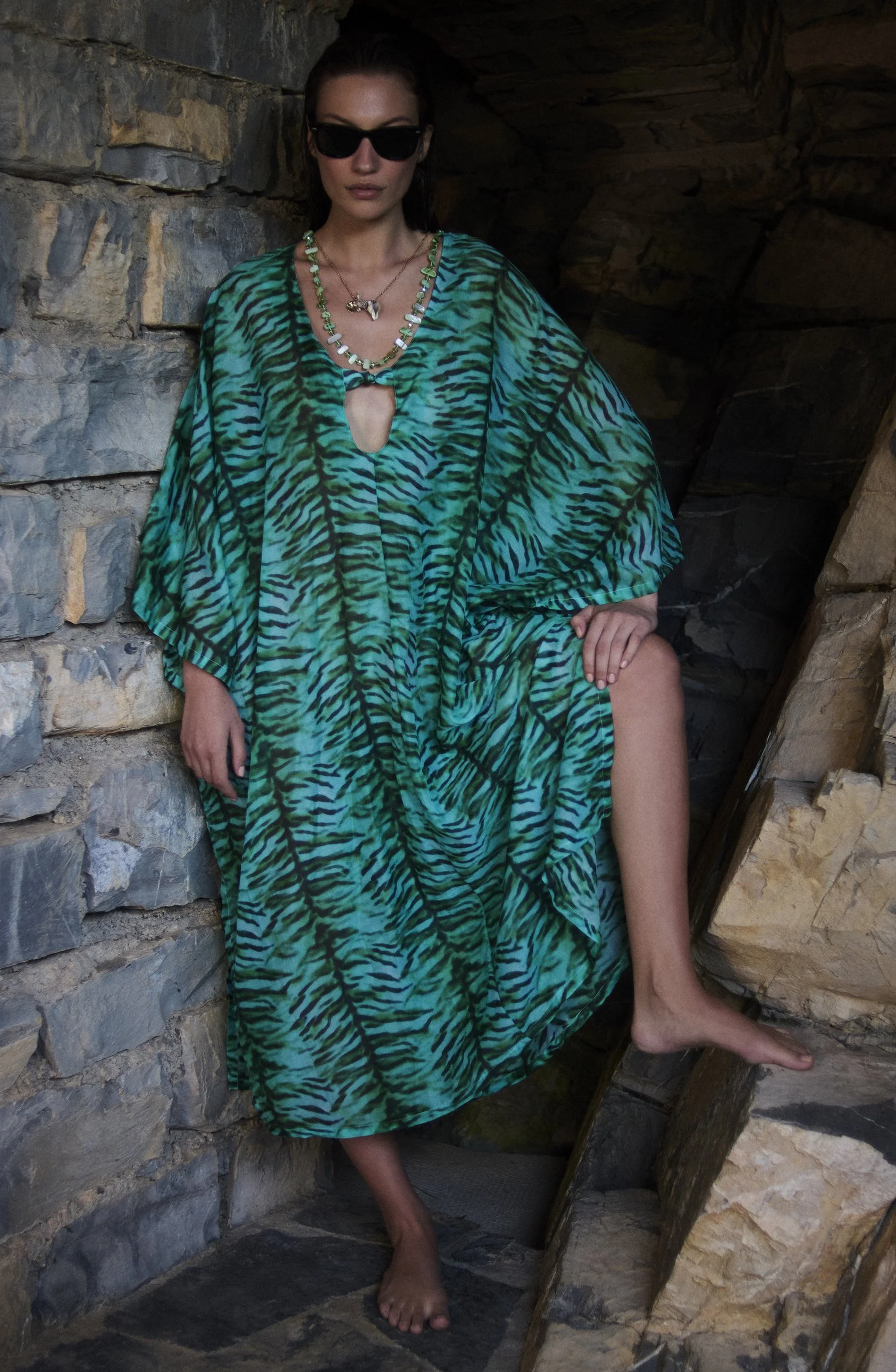 PUNJAB KAFTANO IN SAPPHIRE HAWA PRINT