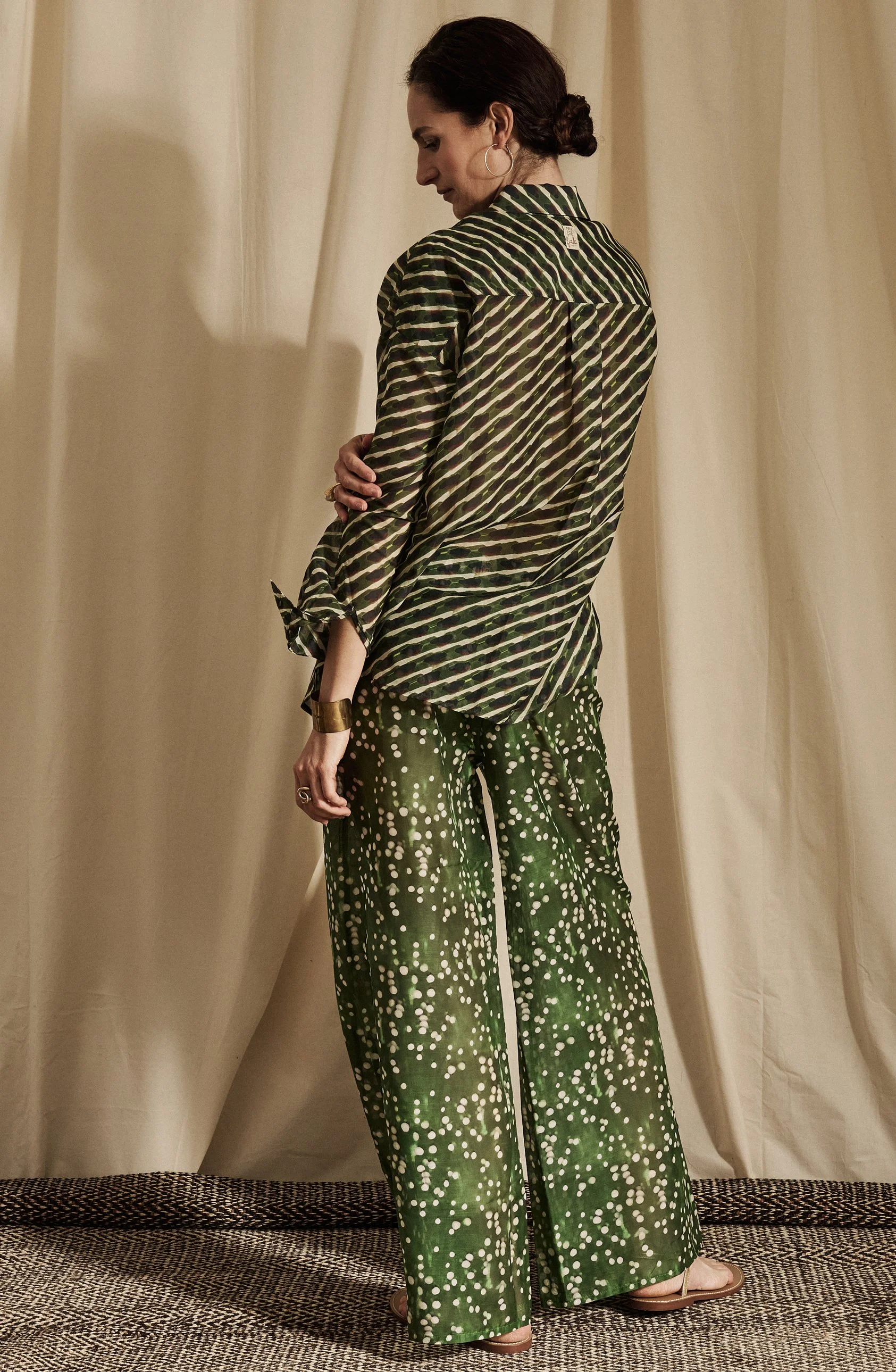 TARTANA pants cotton&silk voile in dilawi print + PANTELLLERIA shirt cotton&silk voile in saree print back side.jpg