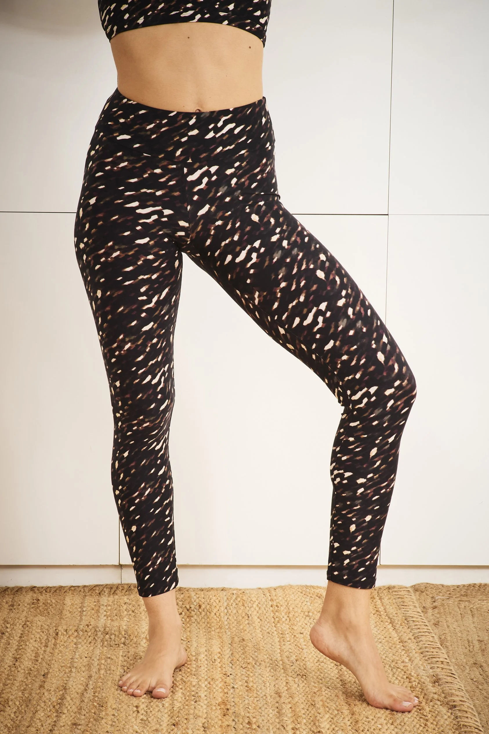ALAIA leggins + EQUINOX top in icecoffee arctic print front detail - STUDIO.jpg