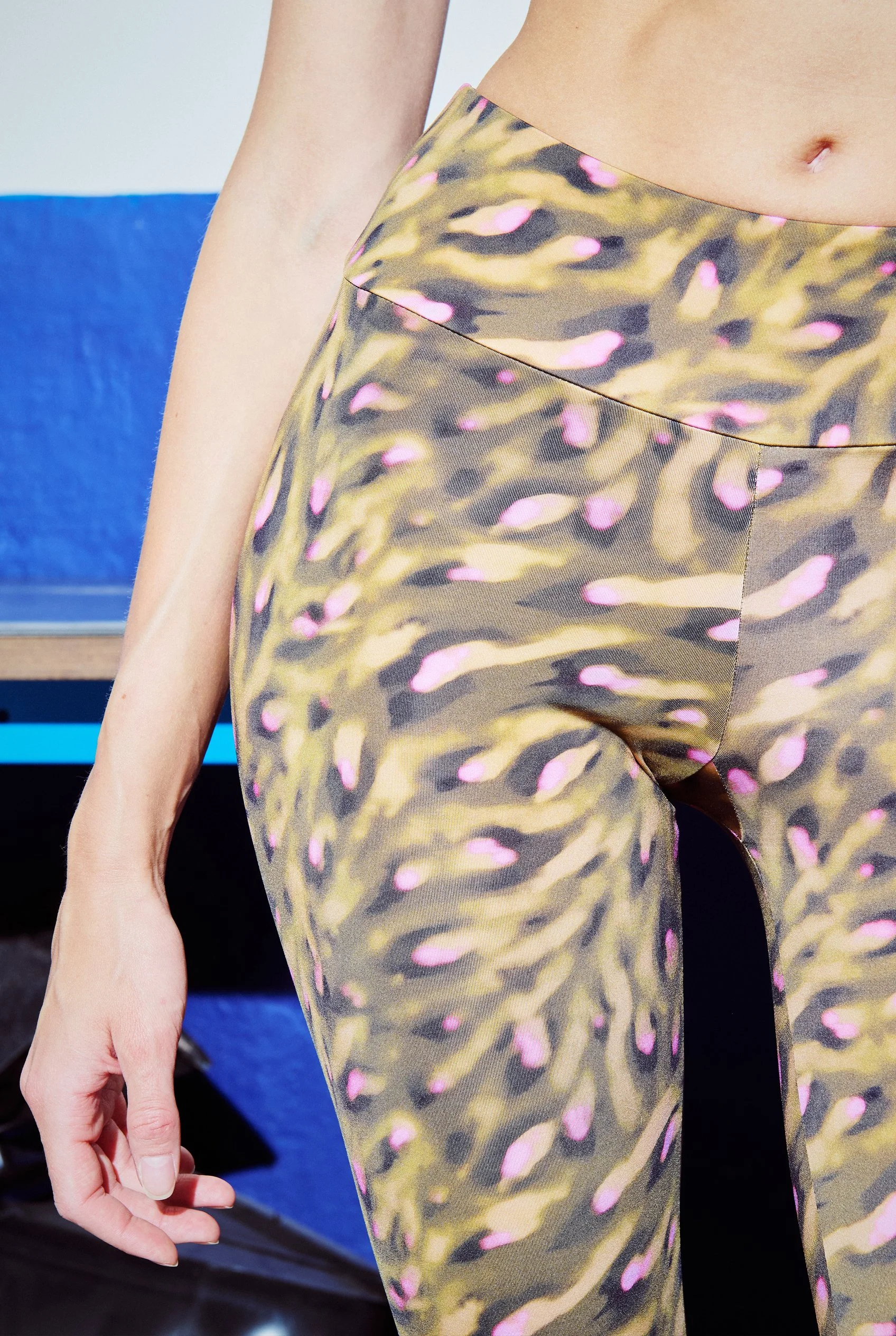 ALAIA leggins + EQUINOX top in tango print front detail.jpg