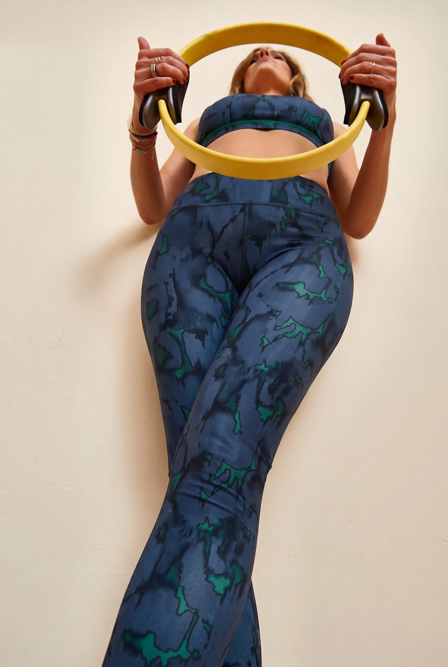 ALAIA leggins + EQUINOX top in blue river print front.jpg