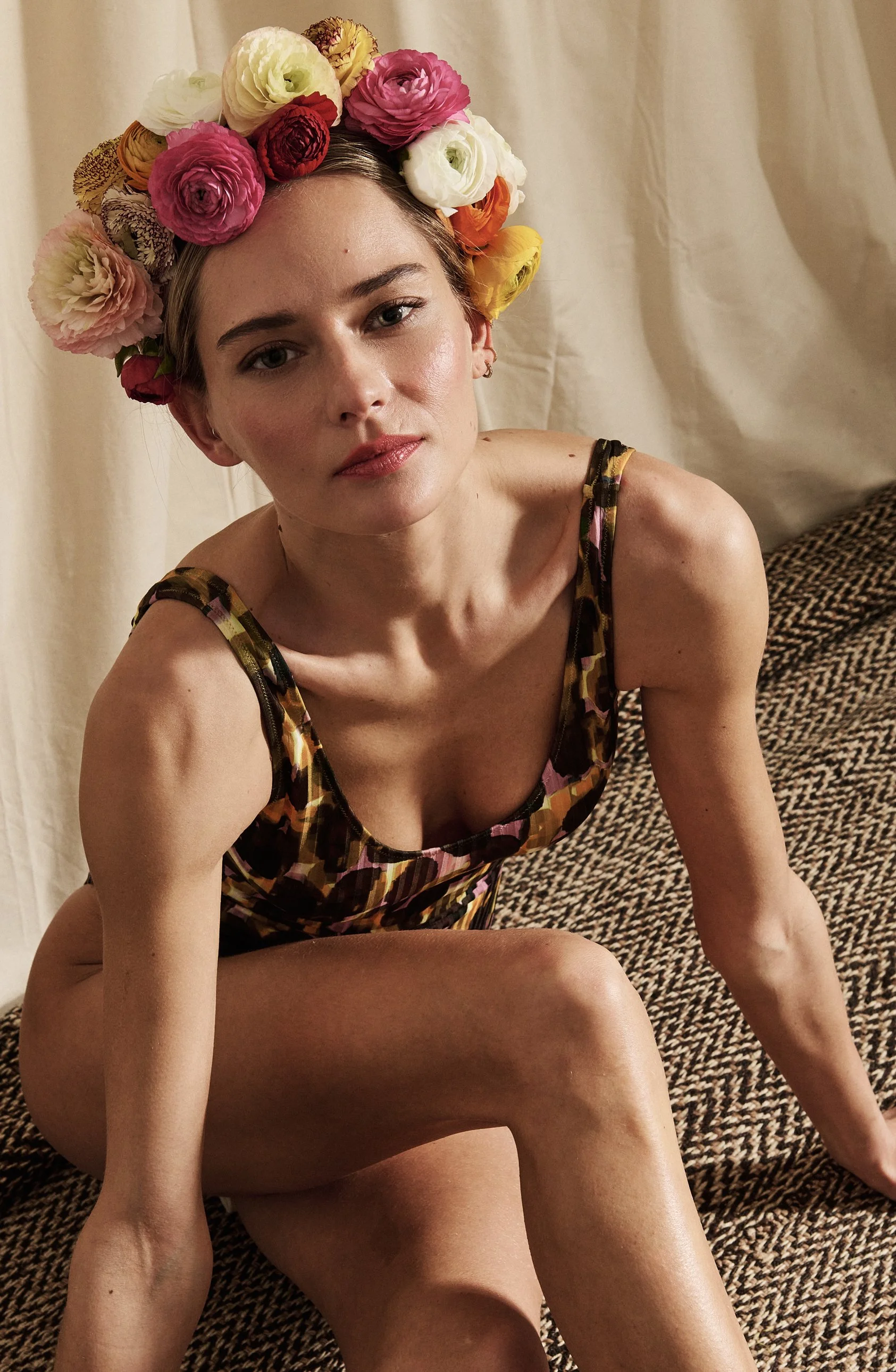 GANGE onepiece in ocra maracaibo print front detail.jpg