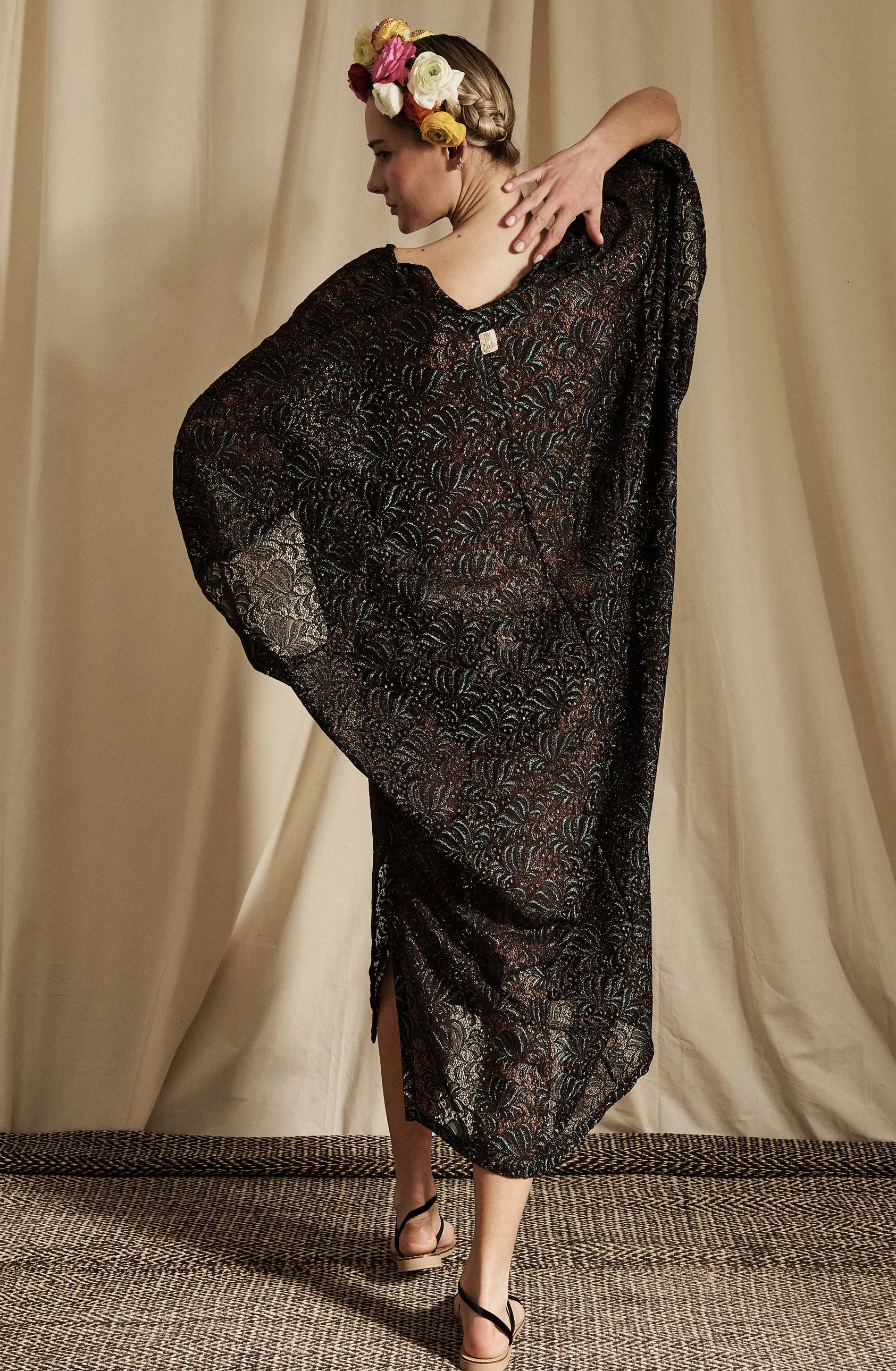 PUNJAB kaftan lurex lace shadi back.jpg