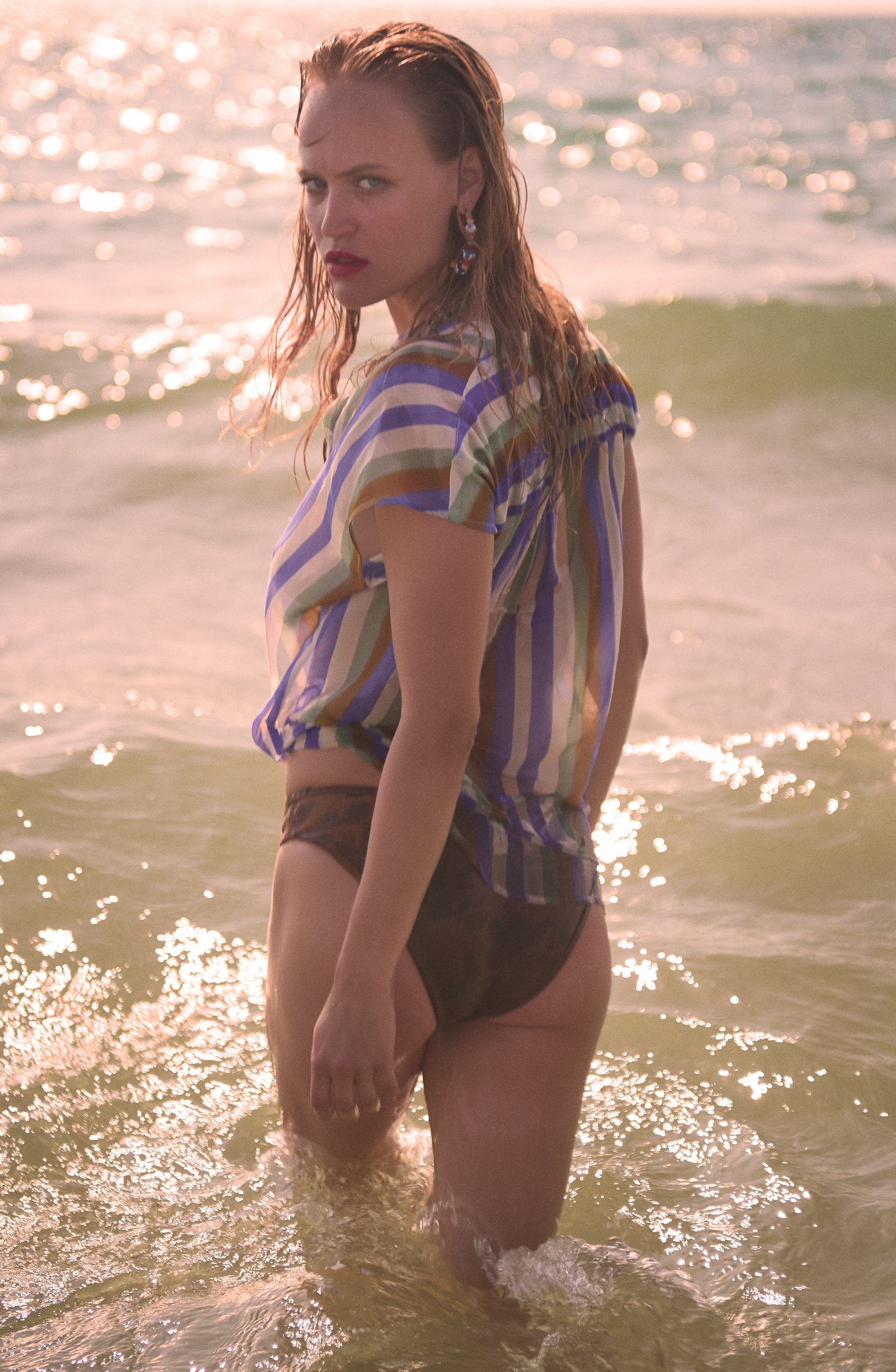 SERENGETI shirt in dinar print back.jpg