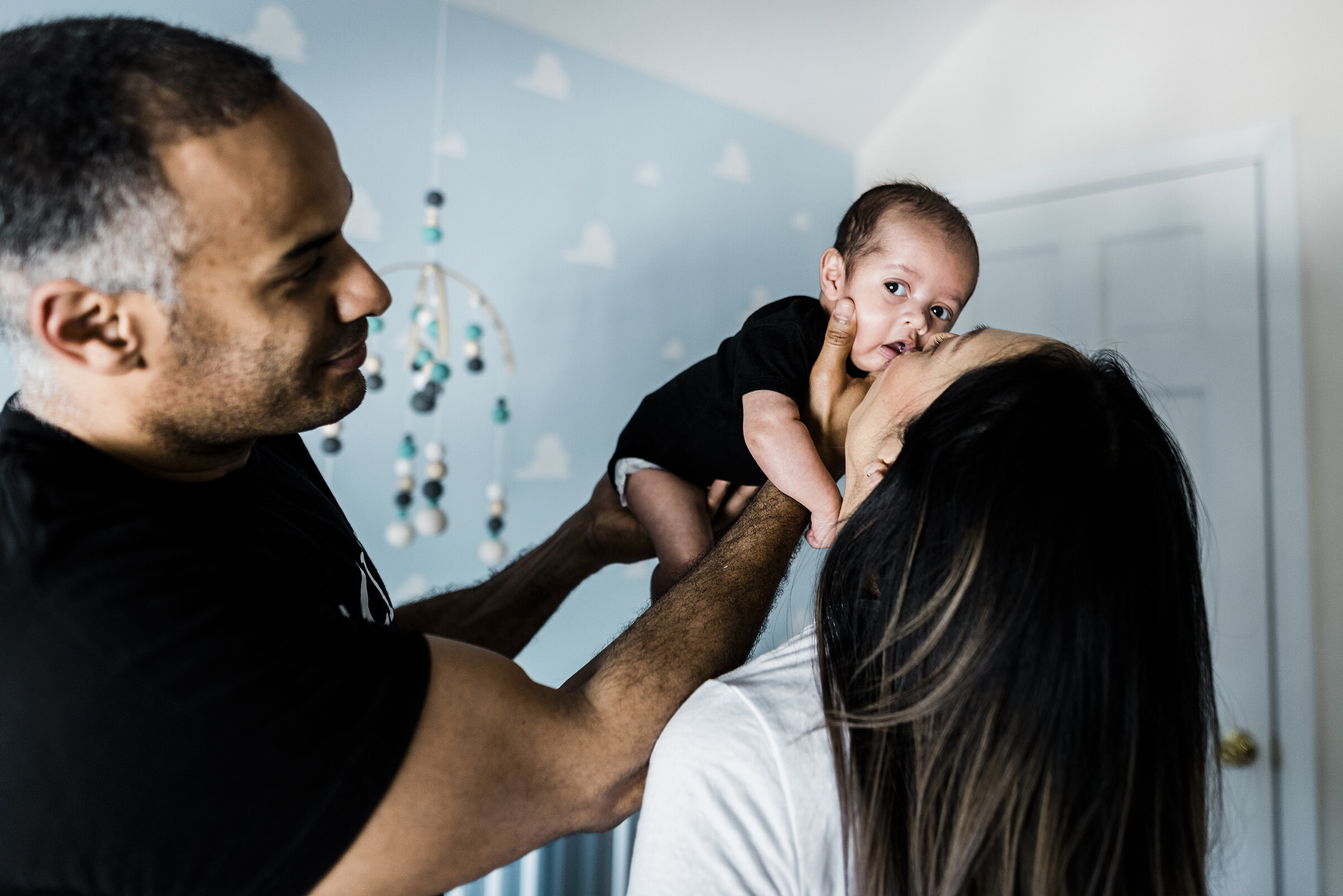 Queens-New-York-City-In-Home-Family-Newborn-Session-Impressenshi10.jpg