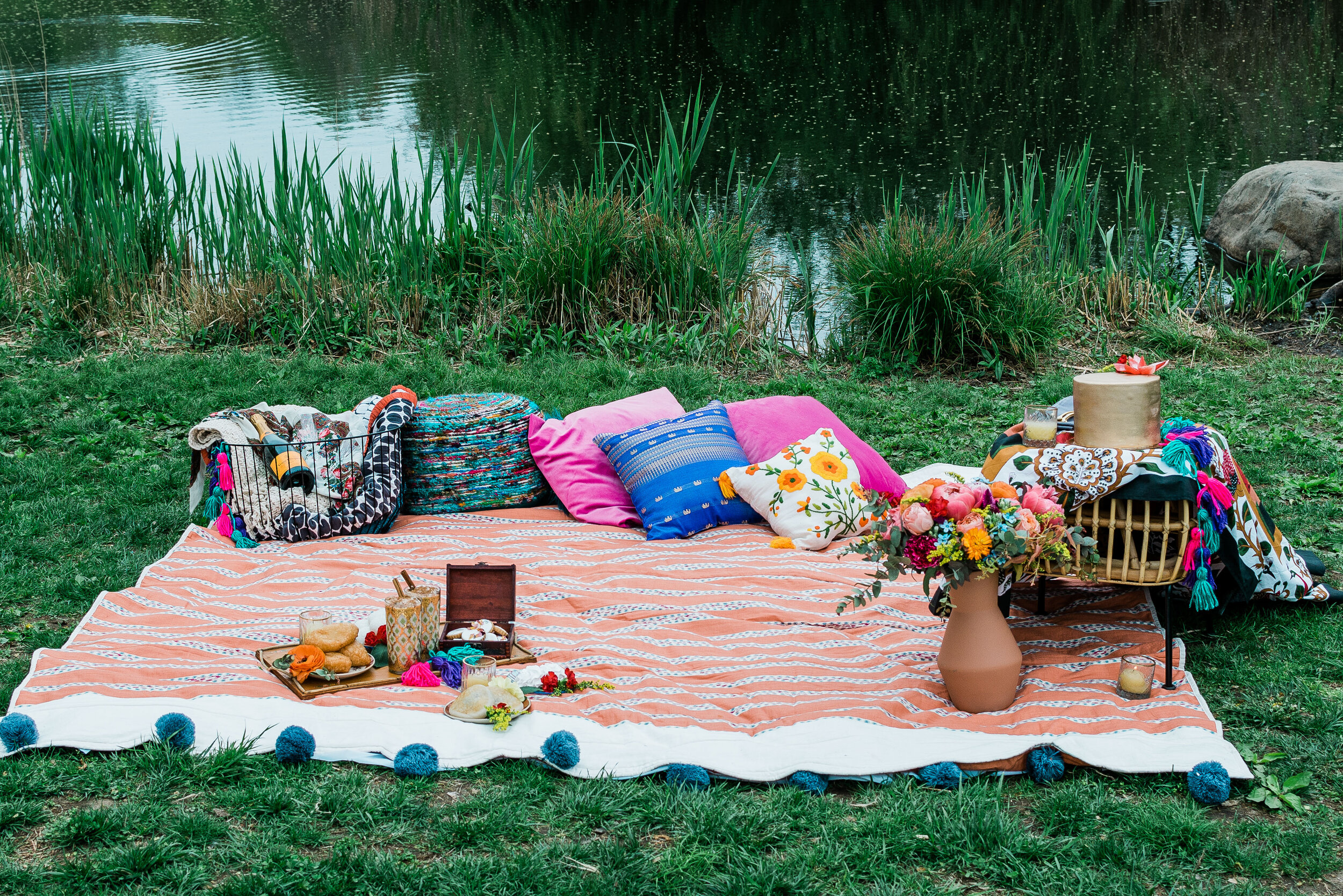 outdoor wedding picnic colorful setup (Copy)