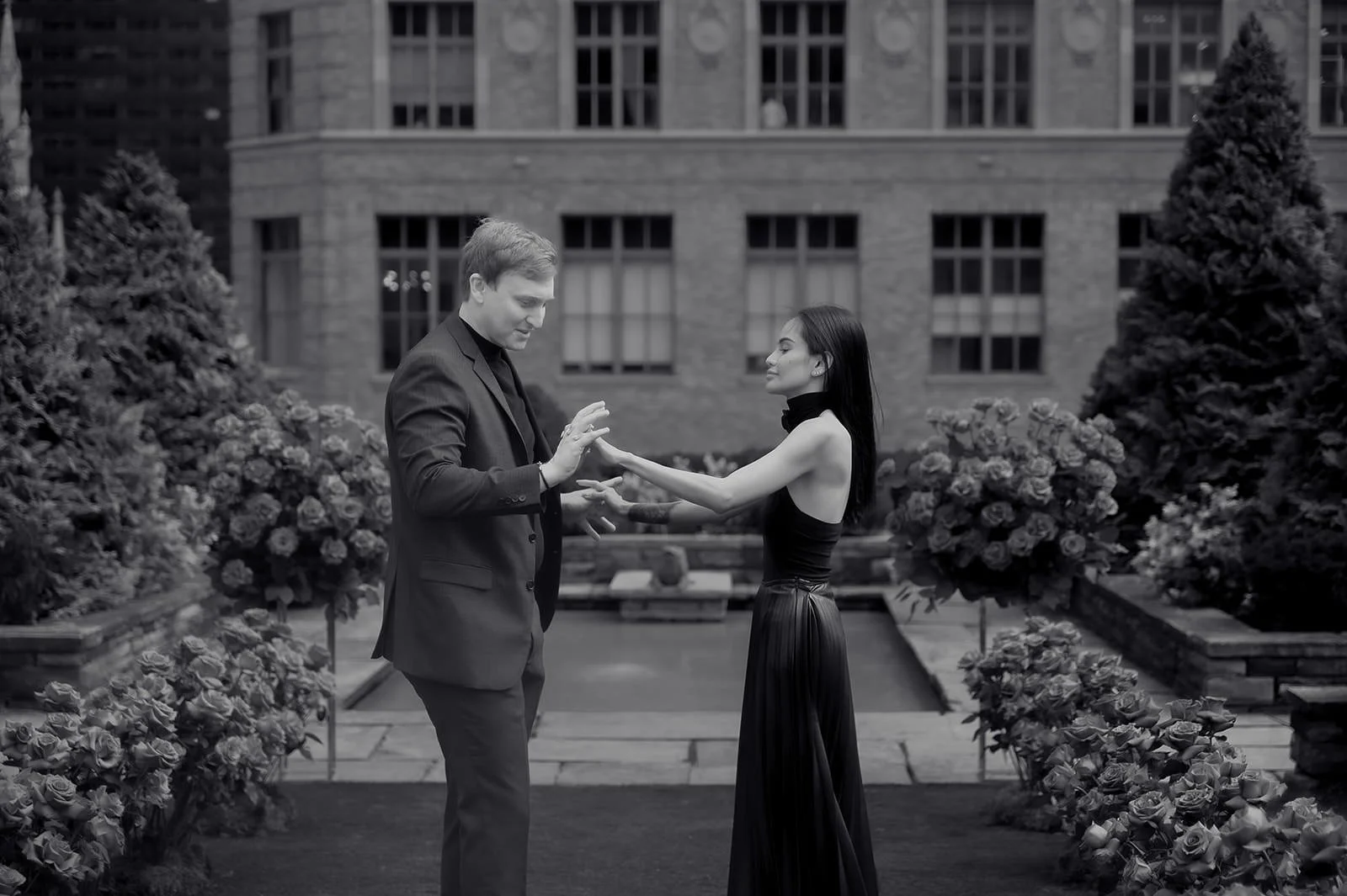 620_loft_garden_engagement_5.jpg