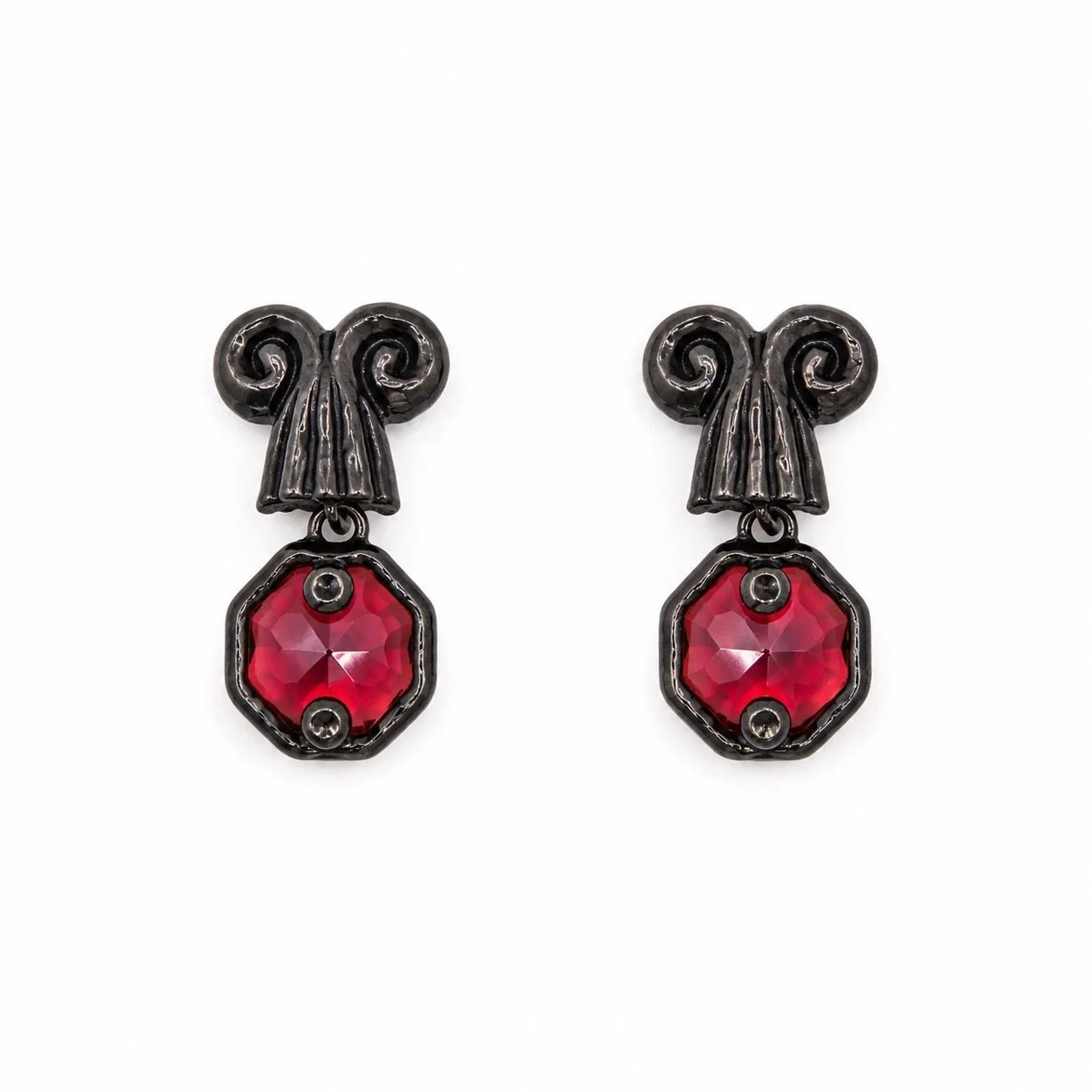 Poggi Black Enamel/Fuchsia Clip On Earrings
