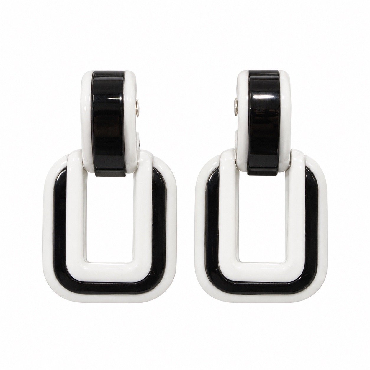 Gissa Bicalho Geometric Short Earrings