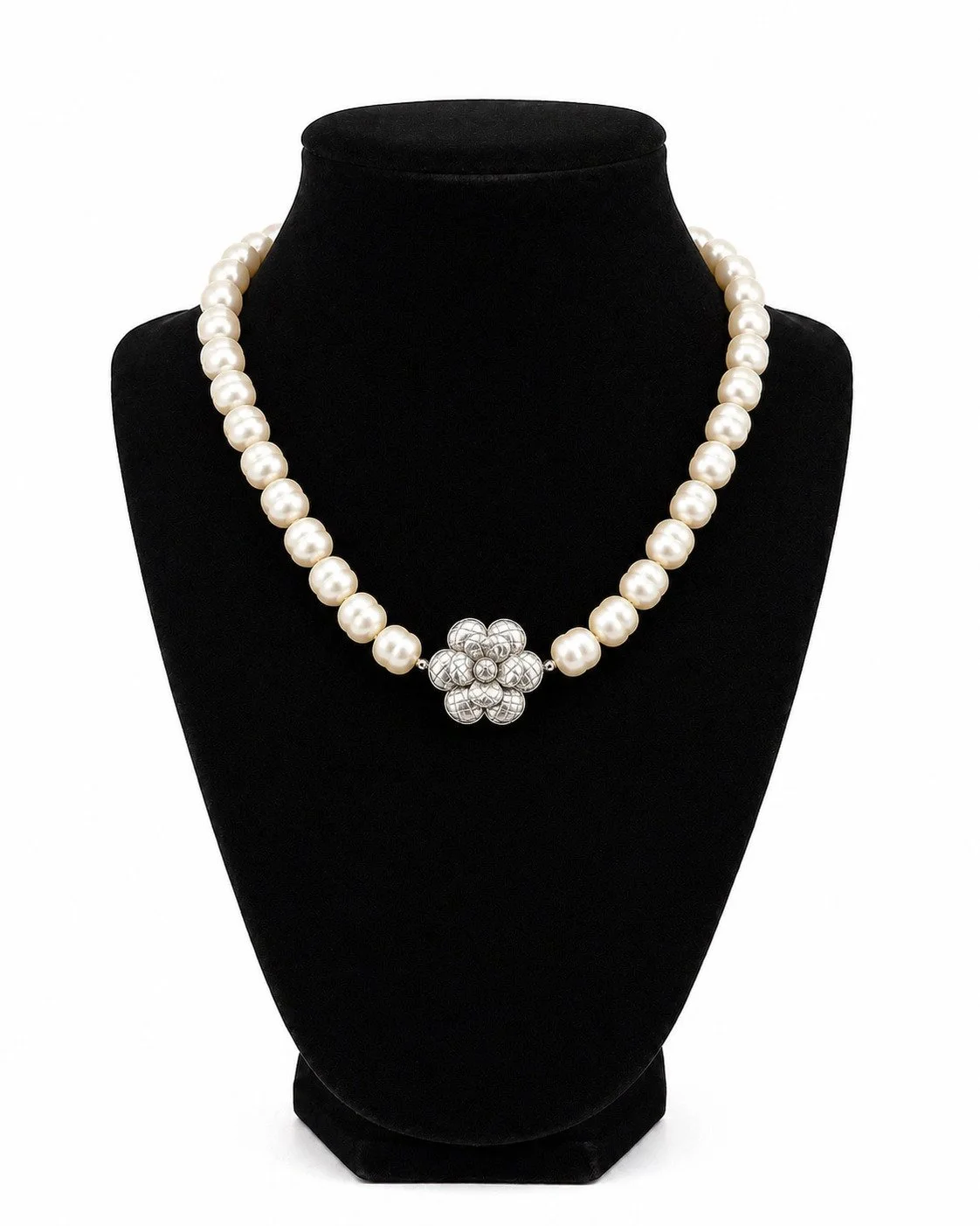 Vintage Chanel 1998 Camellia Pearl Choker Necklace