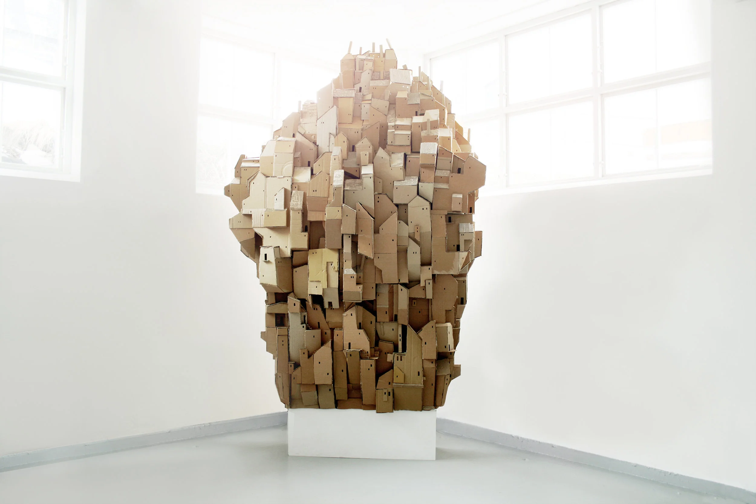 Nina_Lindgren-Cardboard_Heaven-Mobila_Konsthallen.jpg