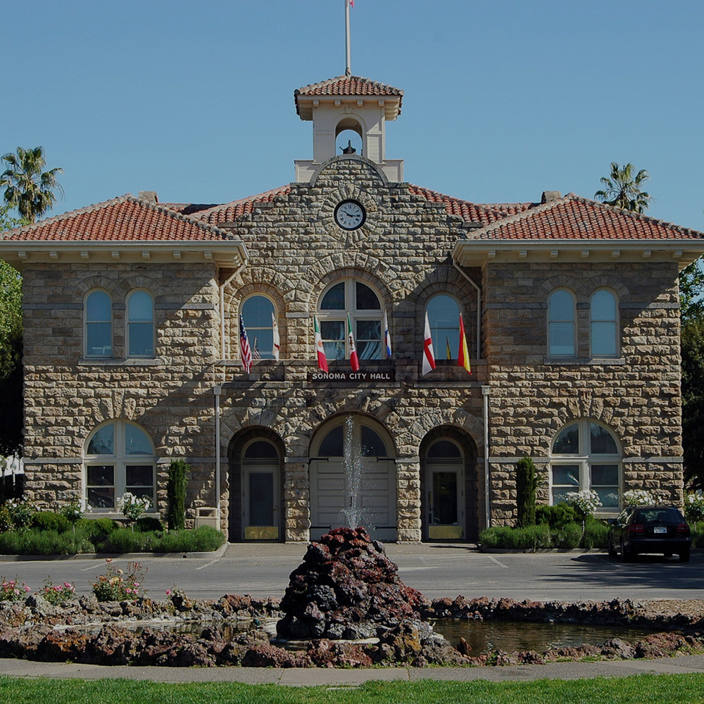 SONOMA<strong>A small town with a rich history, the center of the locavore food movement, and situated in the heart of Wine Country.</strong>