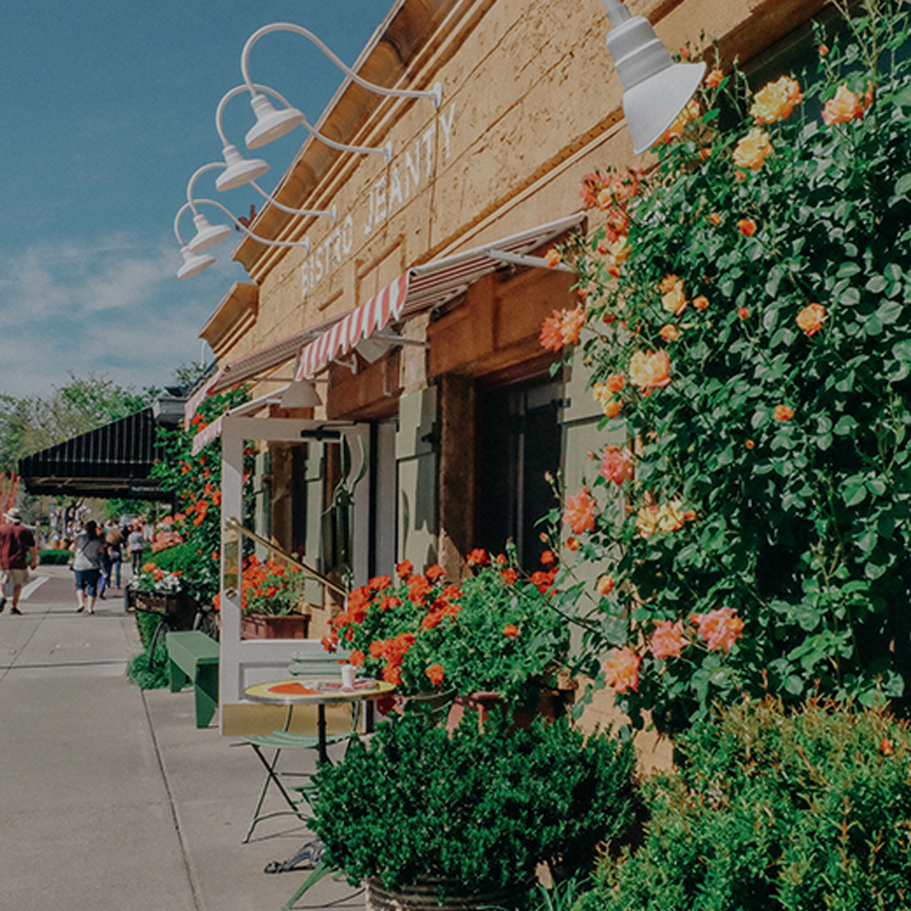 YOUNTVILLE<strong>Known for its world-famous restaurant scene, walkable Yountville also serves up boutiques, art galleries, antique stores, geothermal spas, and charming inns.</strong>