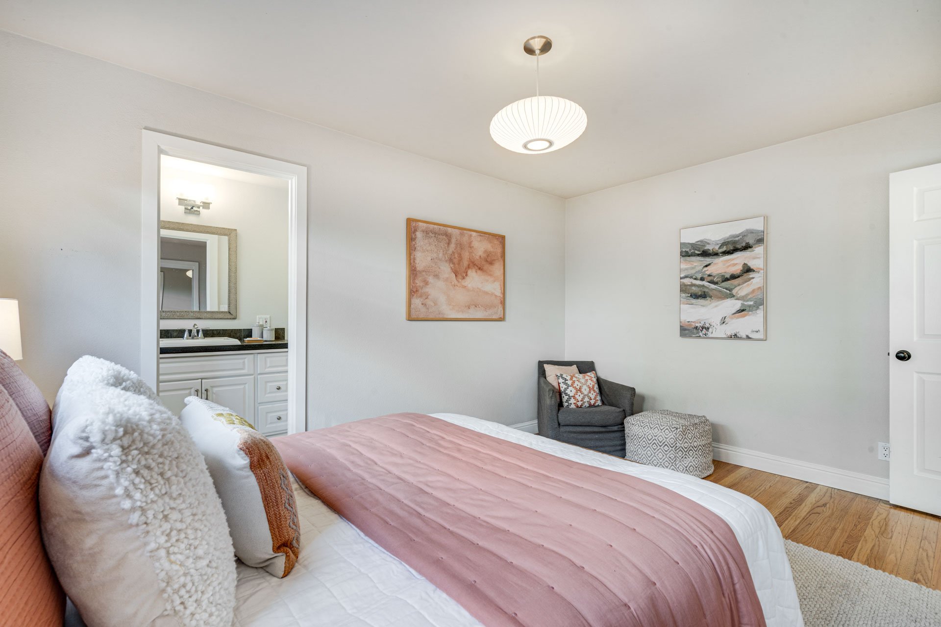 23_Napa-Valley_Luxury-Home_Sothebys_June-2025.jpg