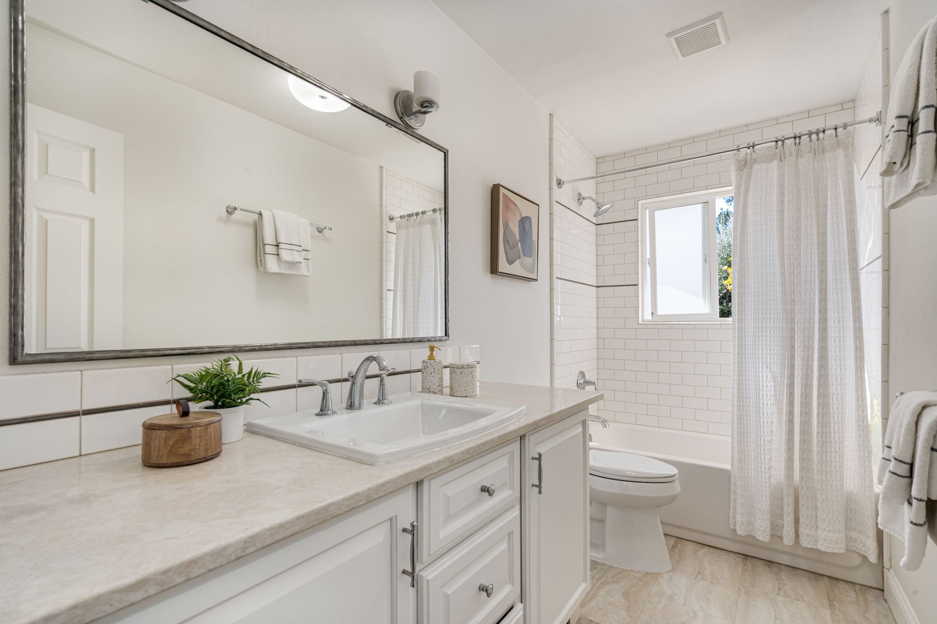 29_Napa-Valley_Luxury-Home_Sothebys_June-2025.jpg