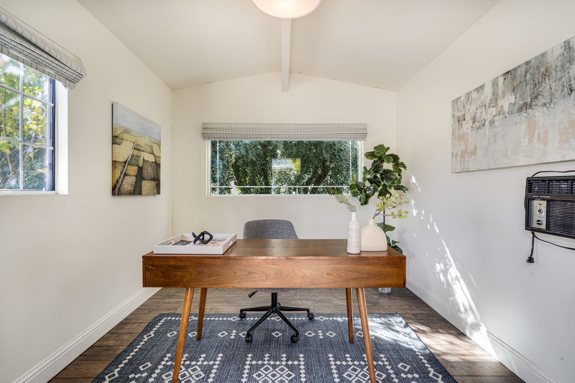 43_Napa-Valley_Luxury-Home_Sothebys_June-2025.jpg
