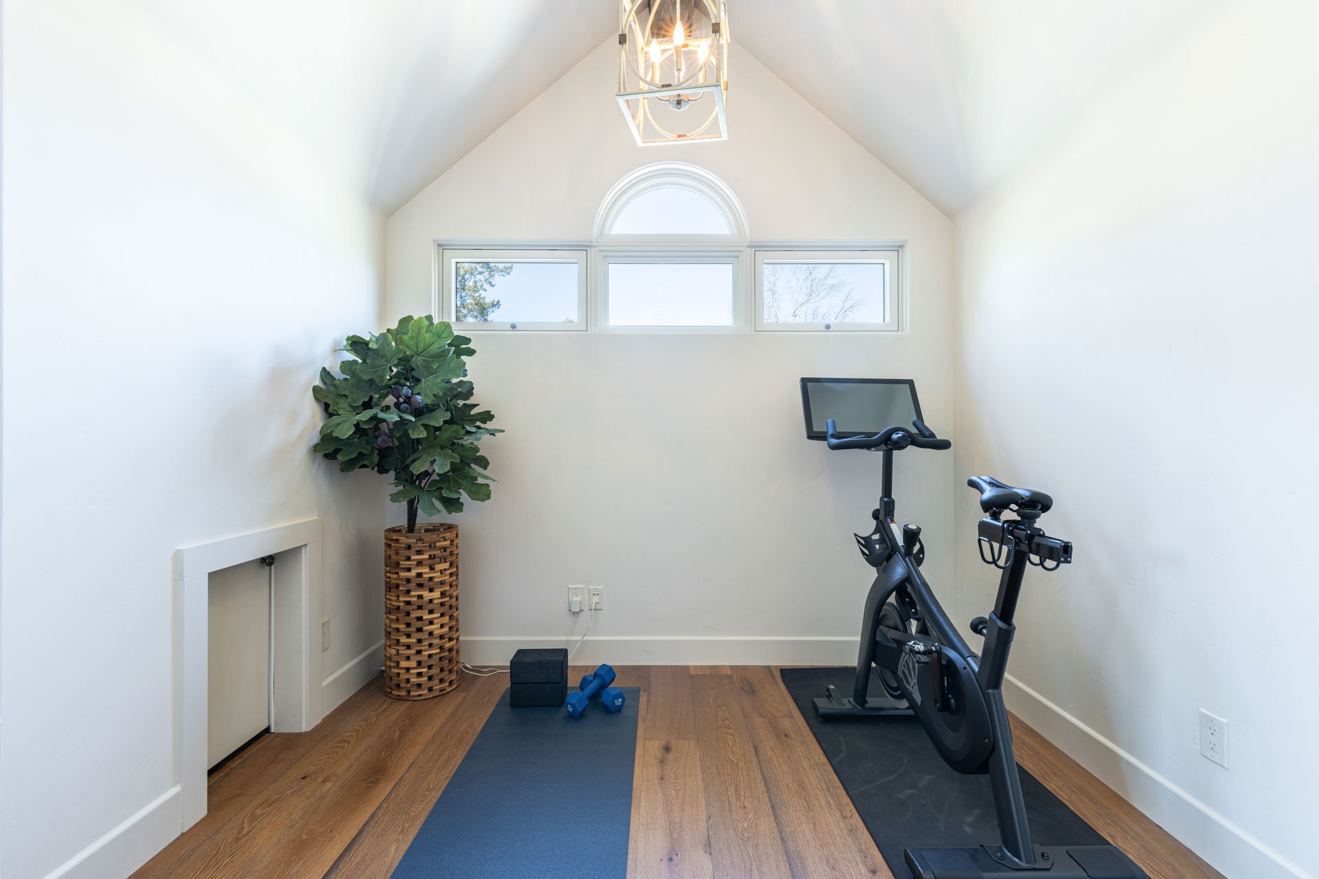 3100_Downtown-St. Helena-Hudson_Real-Estate_Hillary-Ryan.jpg