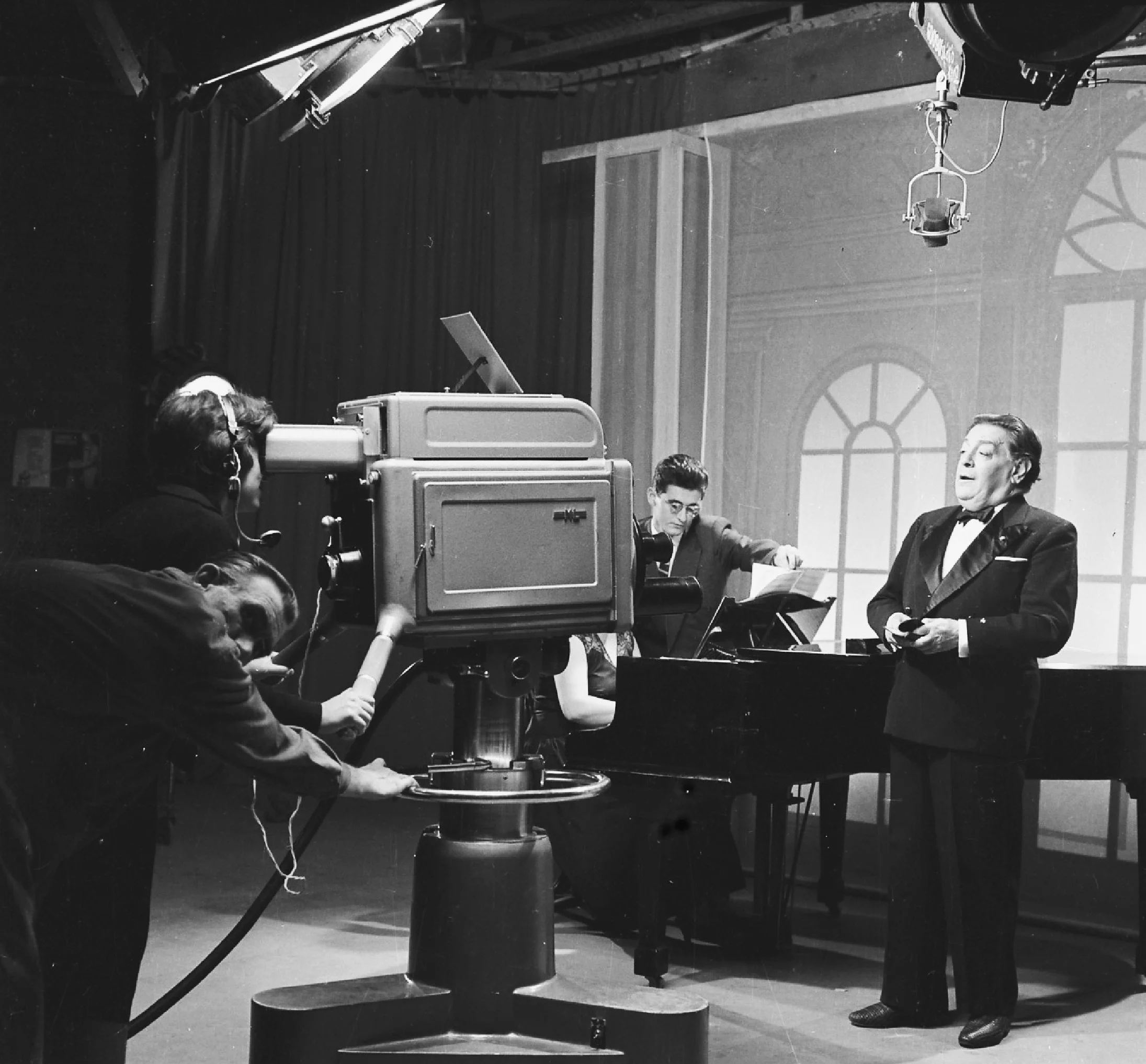 Schipa filming in the 1950s