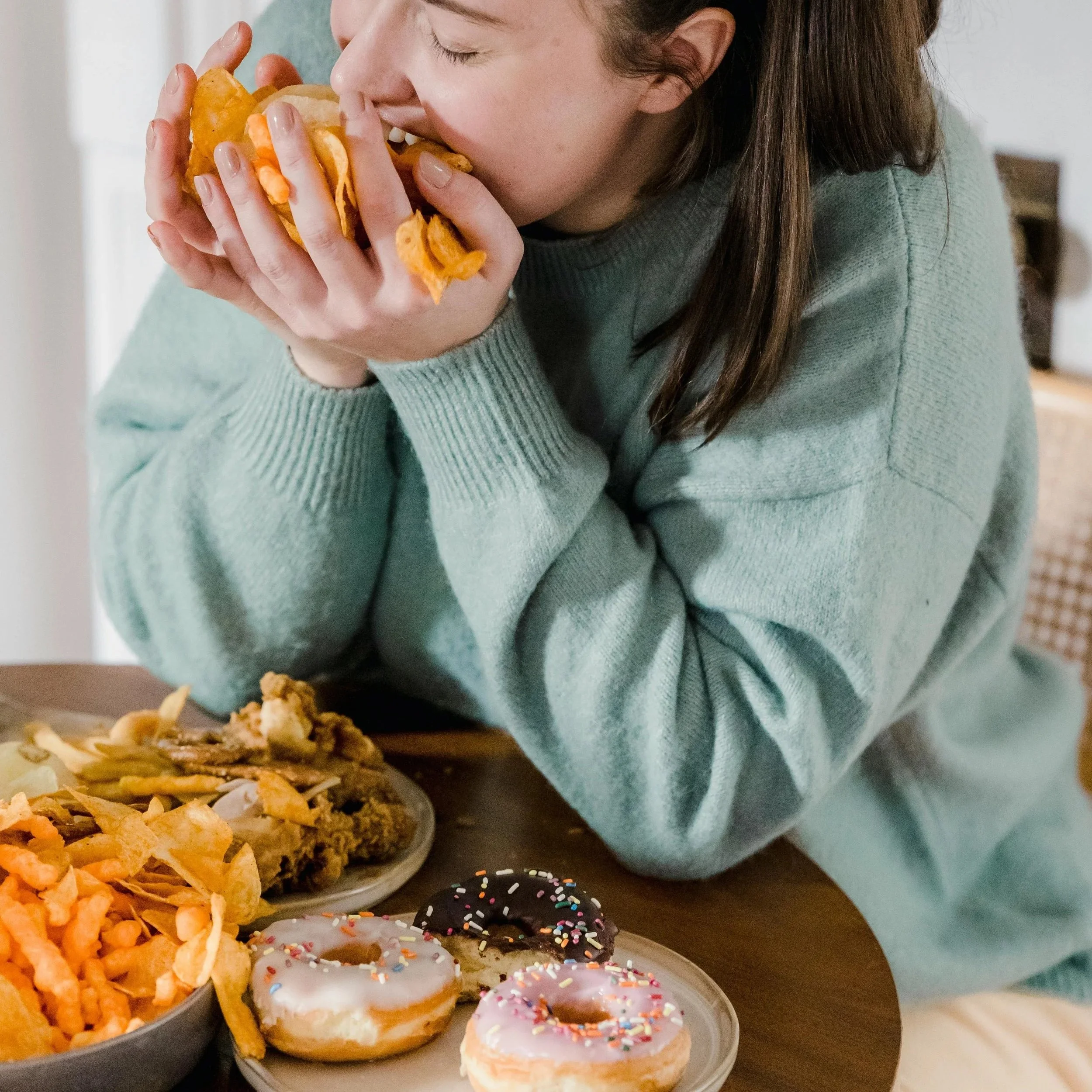 The Real Reasons You Can't Stop Eating When Full