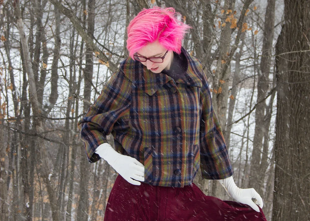 Vogue 9566: The Vintage Cropped Barrel Coat