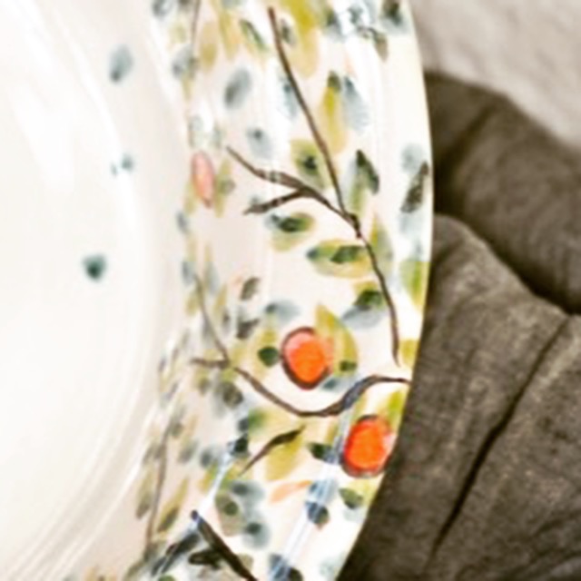 Fig_Pottery_handpainted_design.jpg
