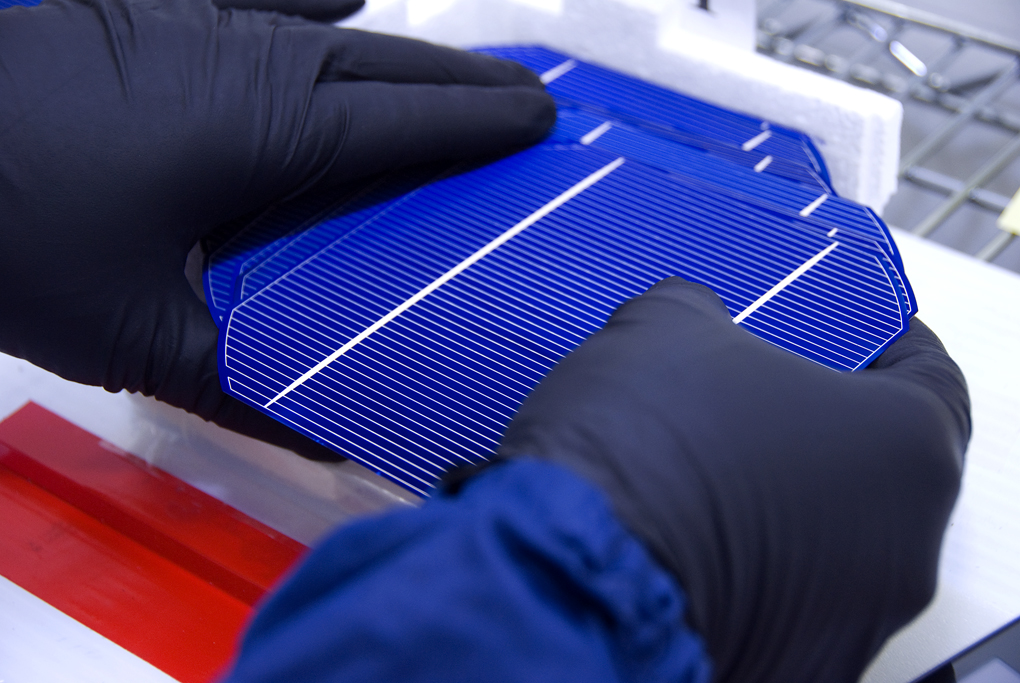 stock-photo-a-photograph-of-a-solar-panel-on-the-roof-13530277.jpg