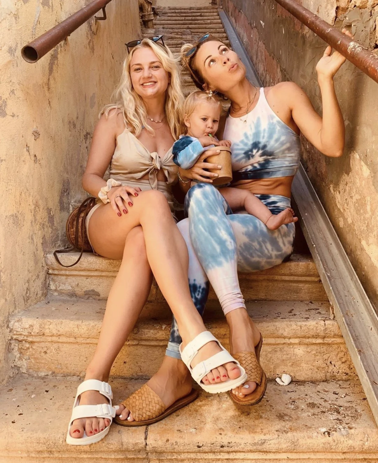 Exploring the corners of Jaffa and cooling off with a fresh smoothie!