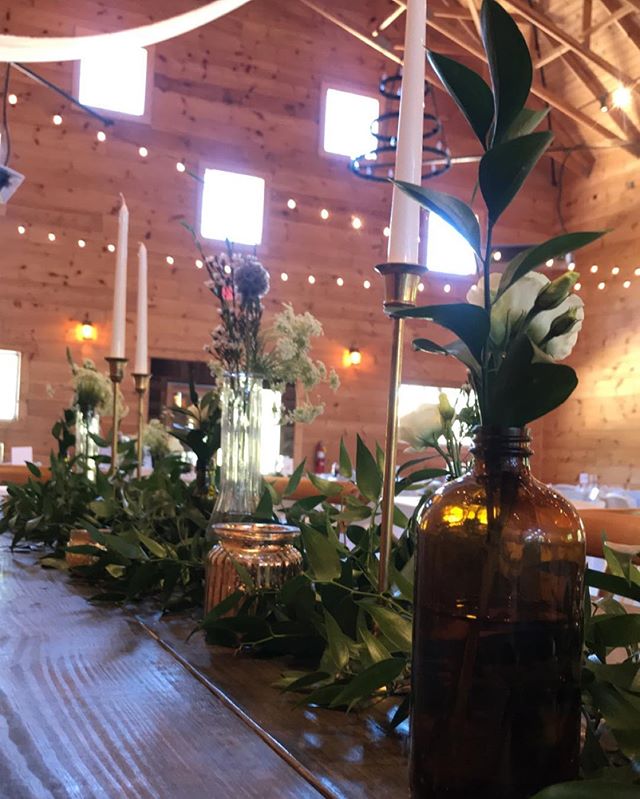 We LOVE when Mallory works her magic at the venue!!
.
.
💐🌷🌹🌼🌸🌻🌺: @thewildflower_mj 📸: Kaely, Venue Manager 
#springwedding
#pauleytomeagher