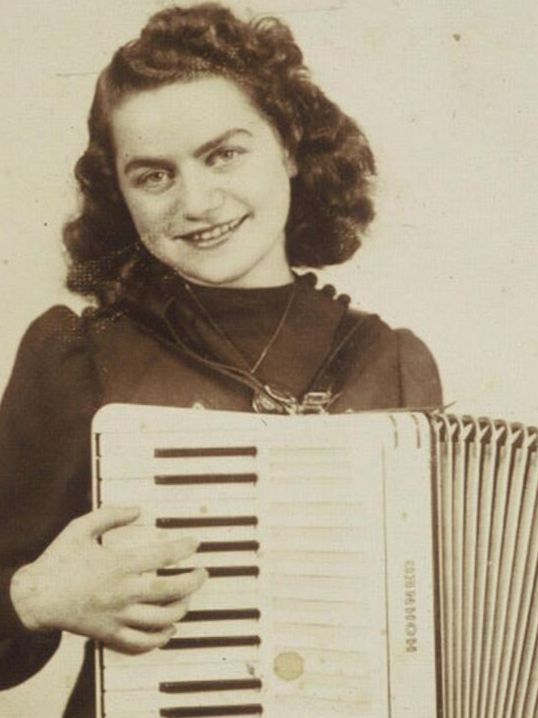 Ocho Kandelikas: A Song with a Story