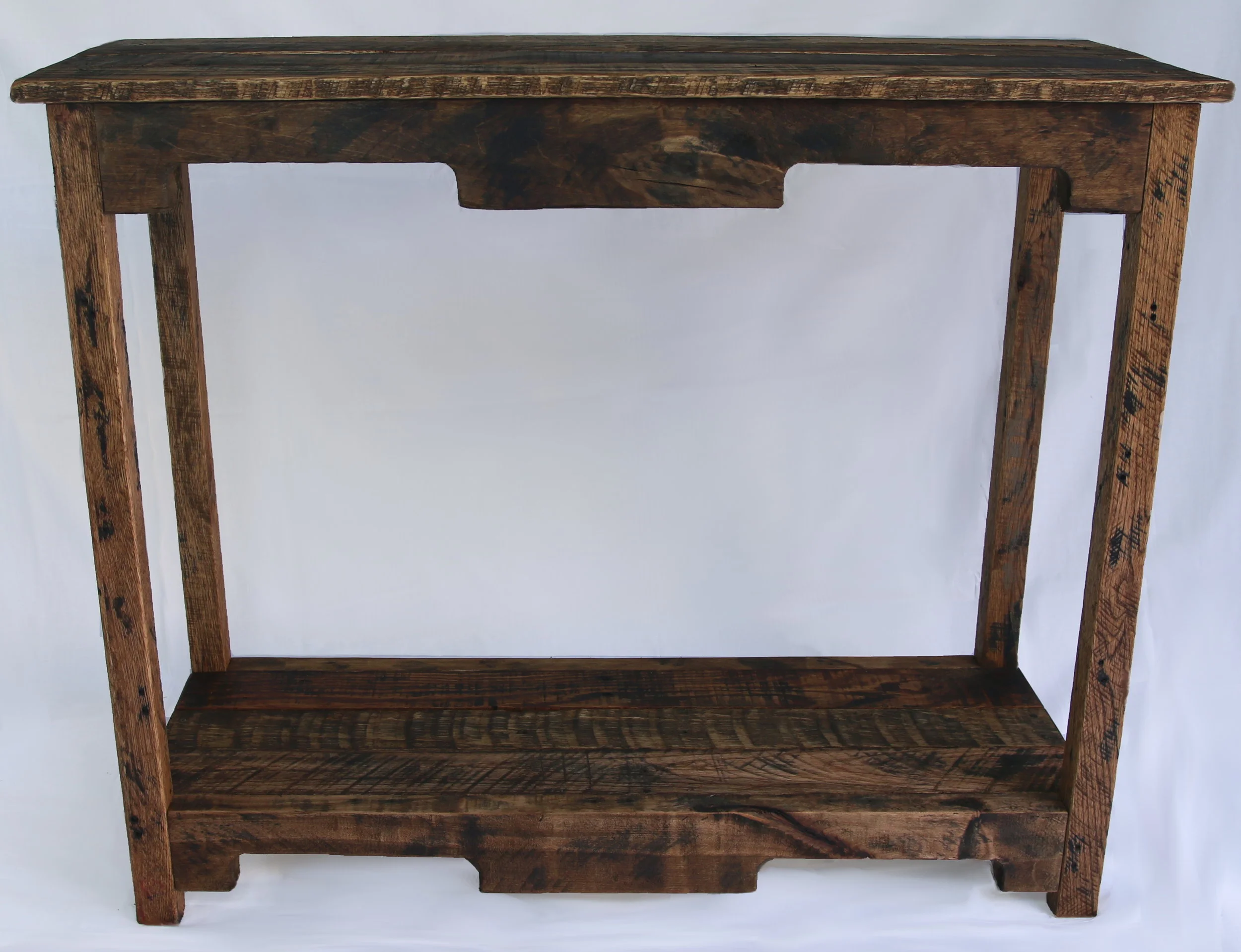 Pallet wood sofa table in studio-1