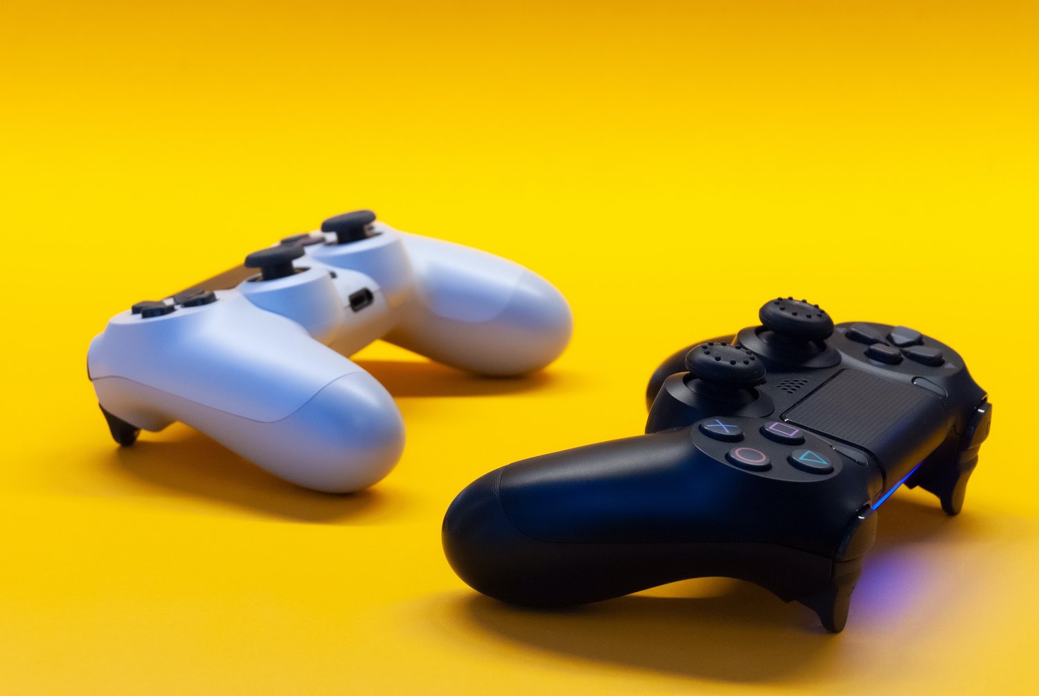 Mental & Social Benefits of Playing Online Multiplayer Games