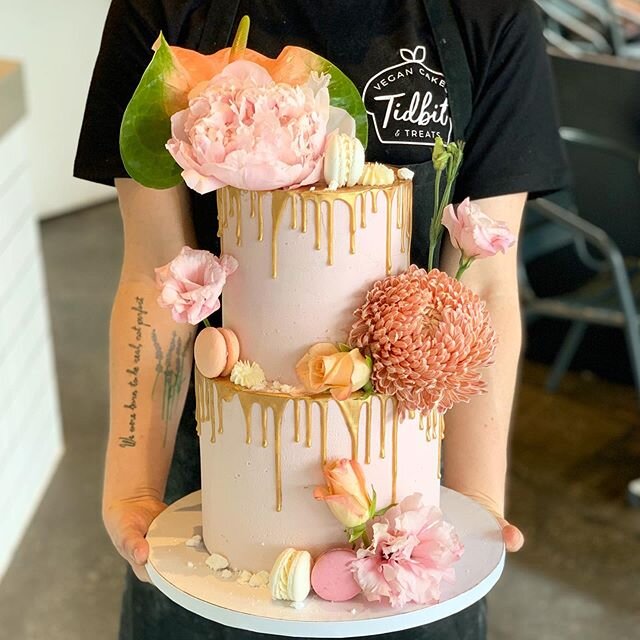 BEST OF 2022 WEDDING CAKES  DESSERTS  Hello May