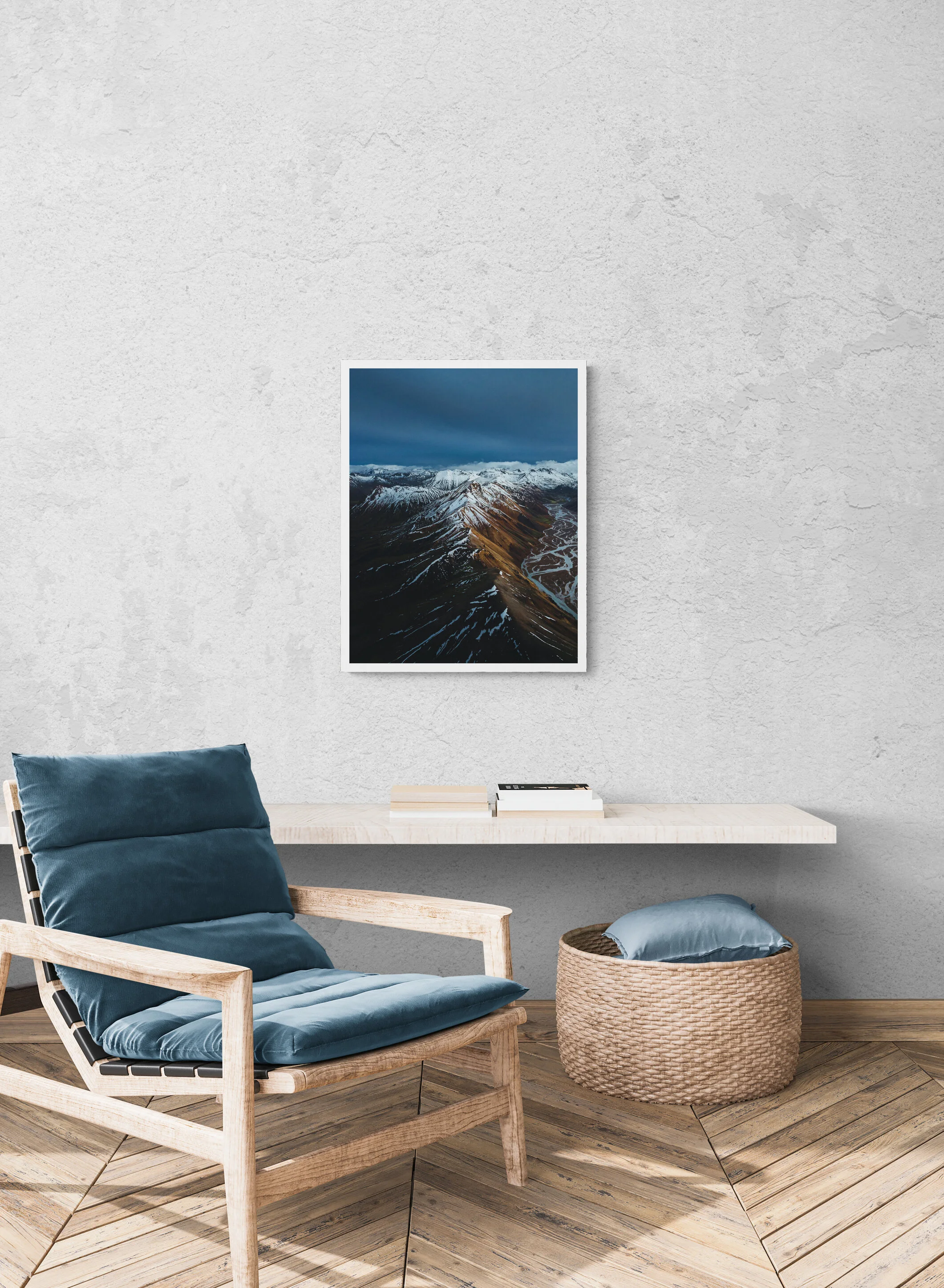 Cozy_room_with_armchair_and_wall_shelf-25.jpg