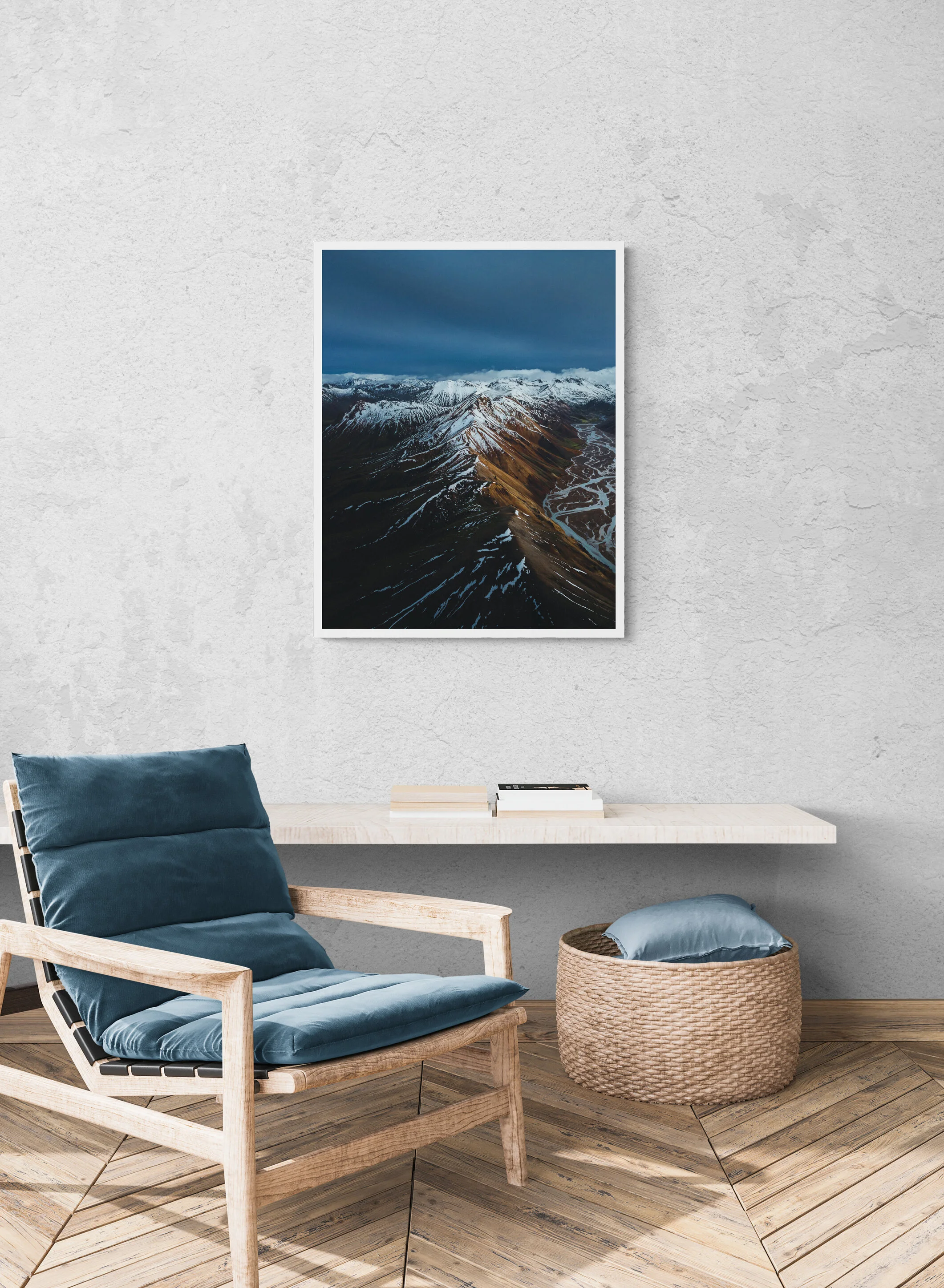 Cozy_room_with_armchair_and_wall_shelf-26.jpg