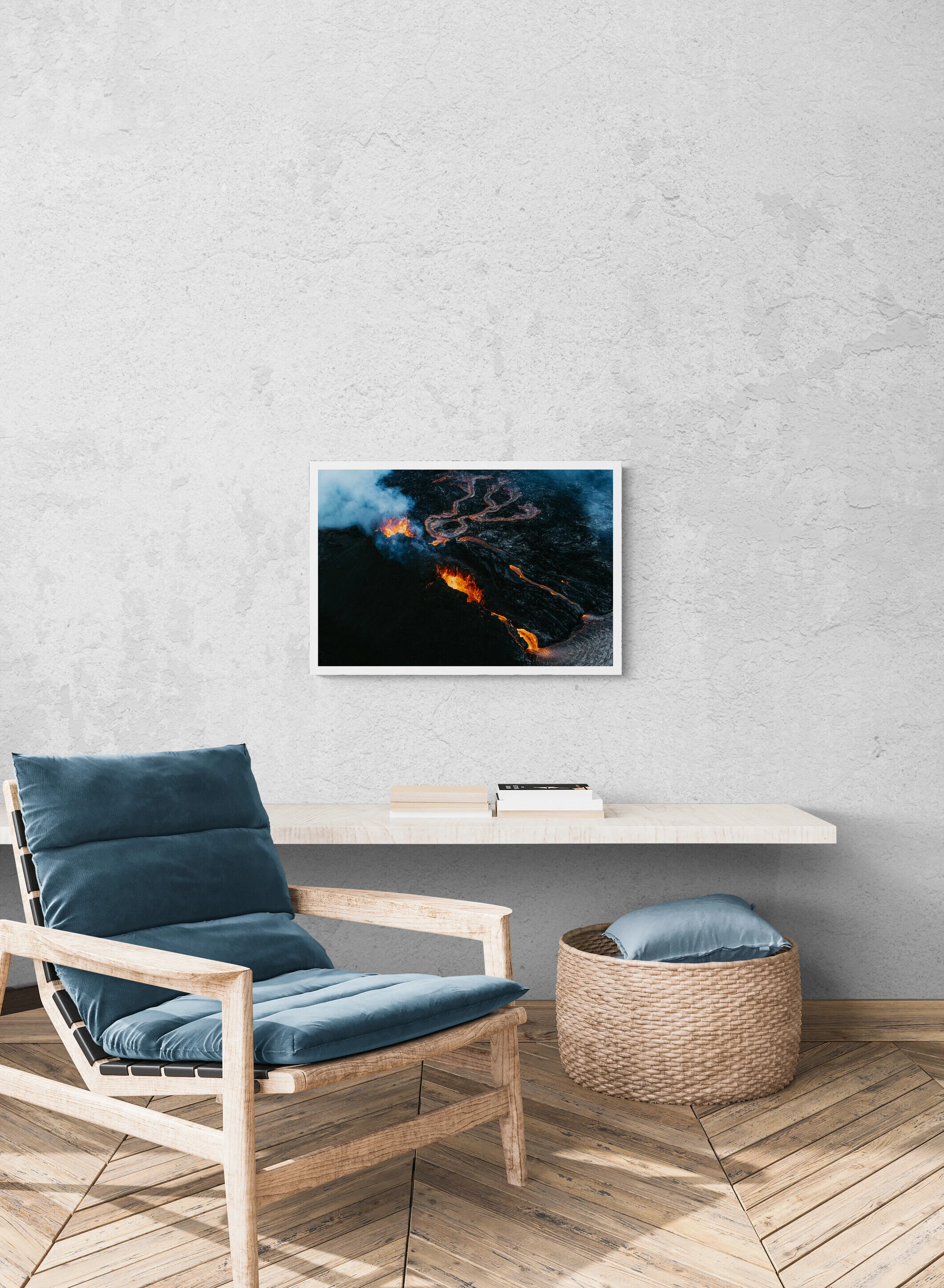 Cozy_room_with_armchair_and_wall_shelf (4).jpg